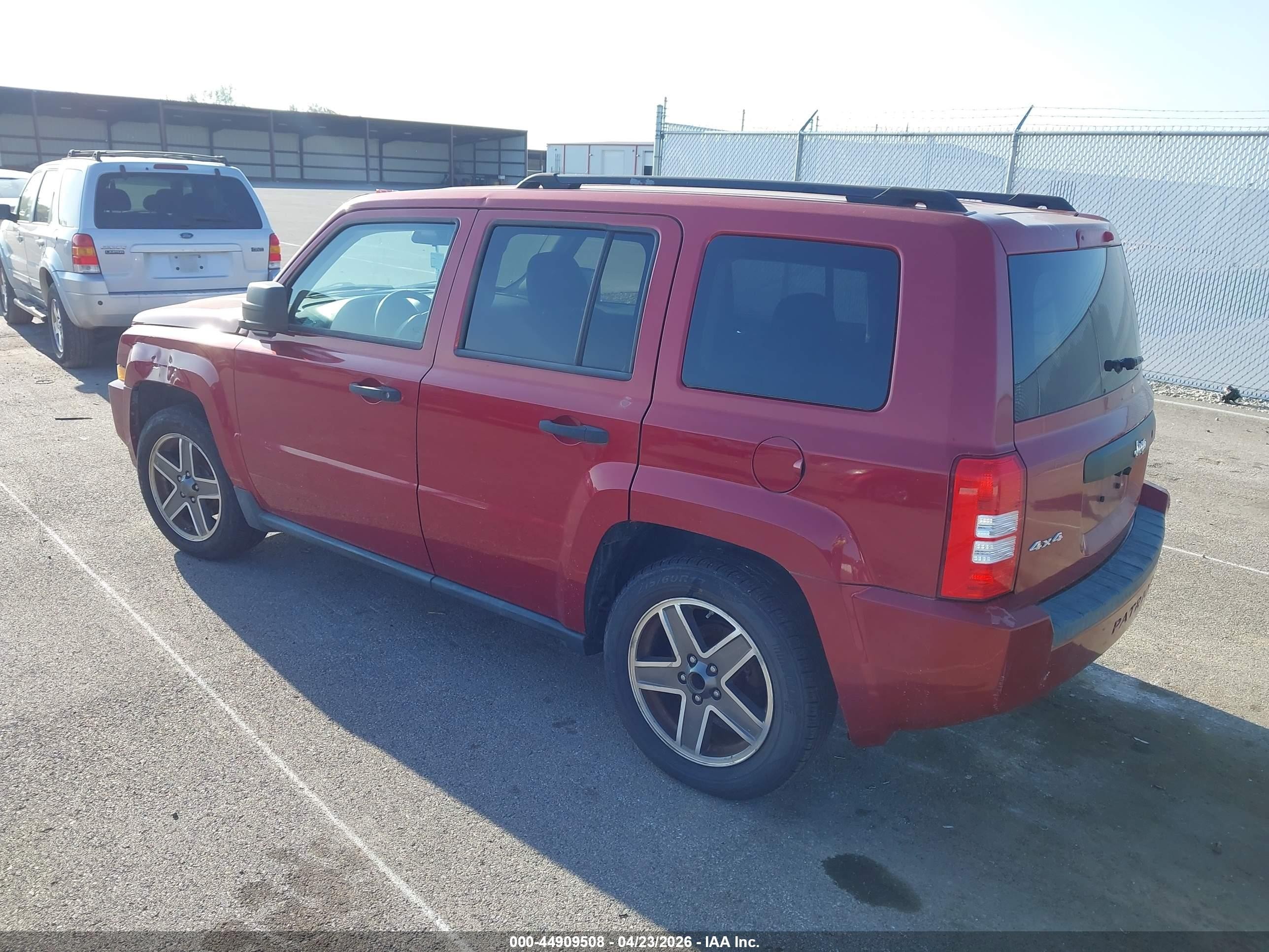 2009 Jeep Patriot Sport Red vin: 1J4FF28B39D218735