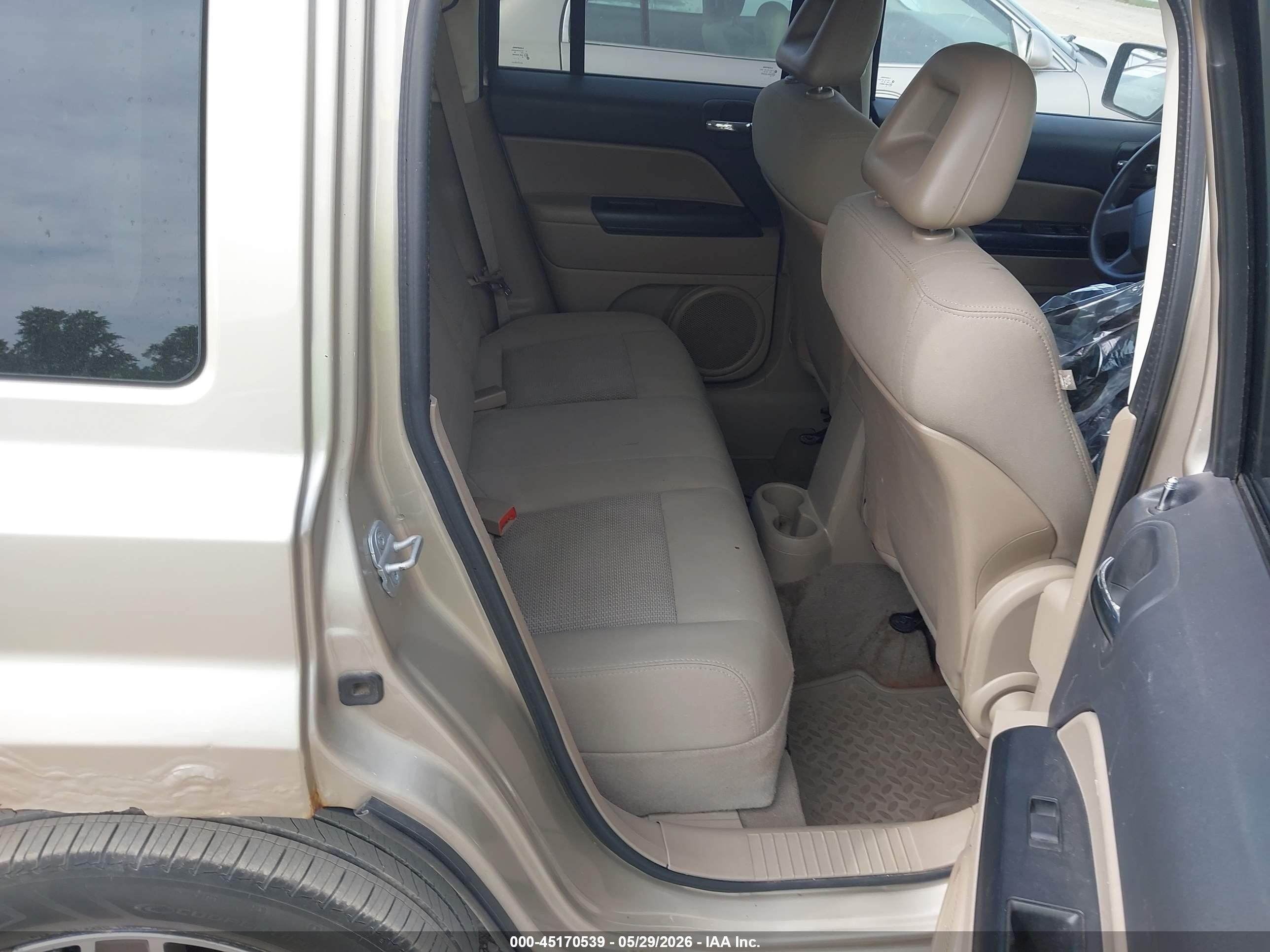 2009 Jeep Patriot Sport Gold vin: 1J4FF28B89D176949