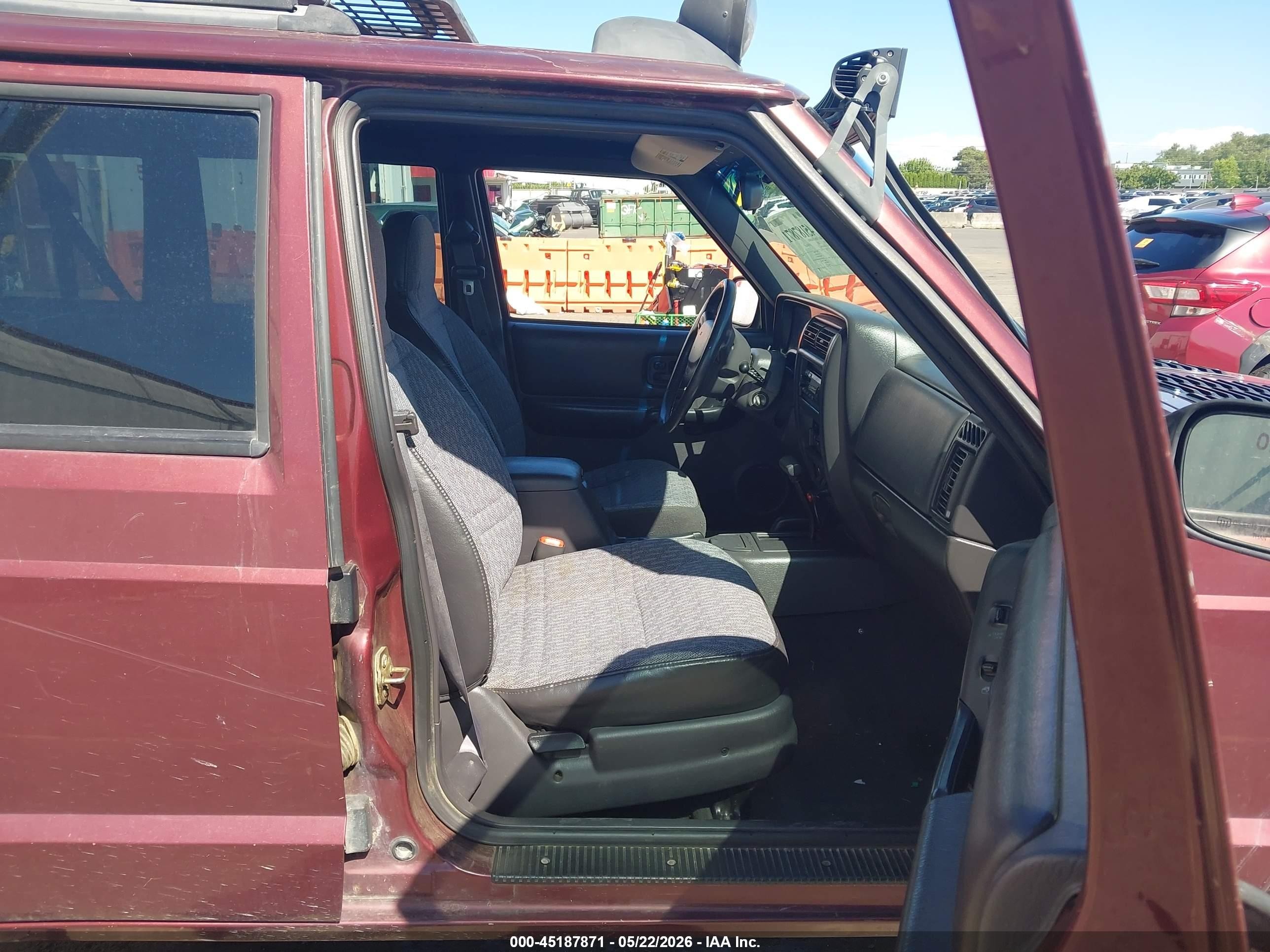 2000 Jeep Cherokee Se Maroon vin: 1J4FF28S5YL236416