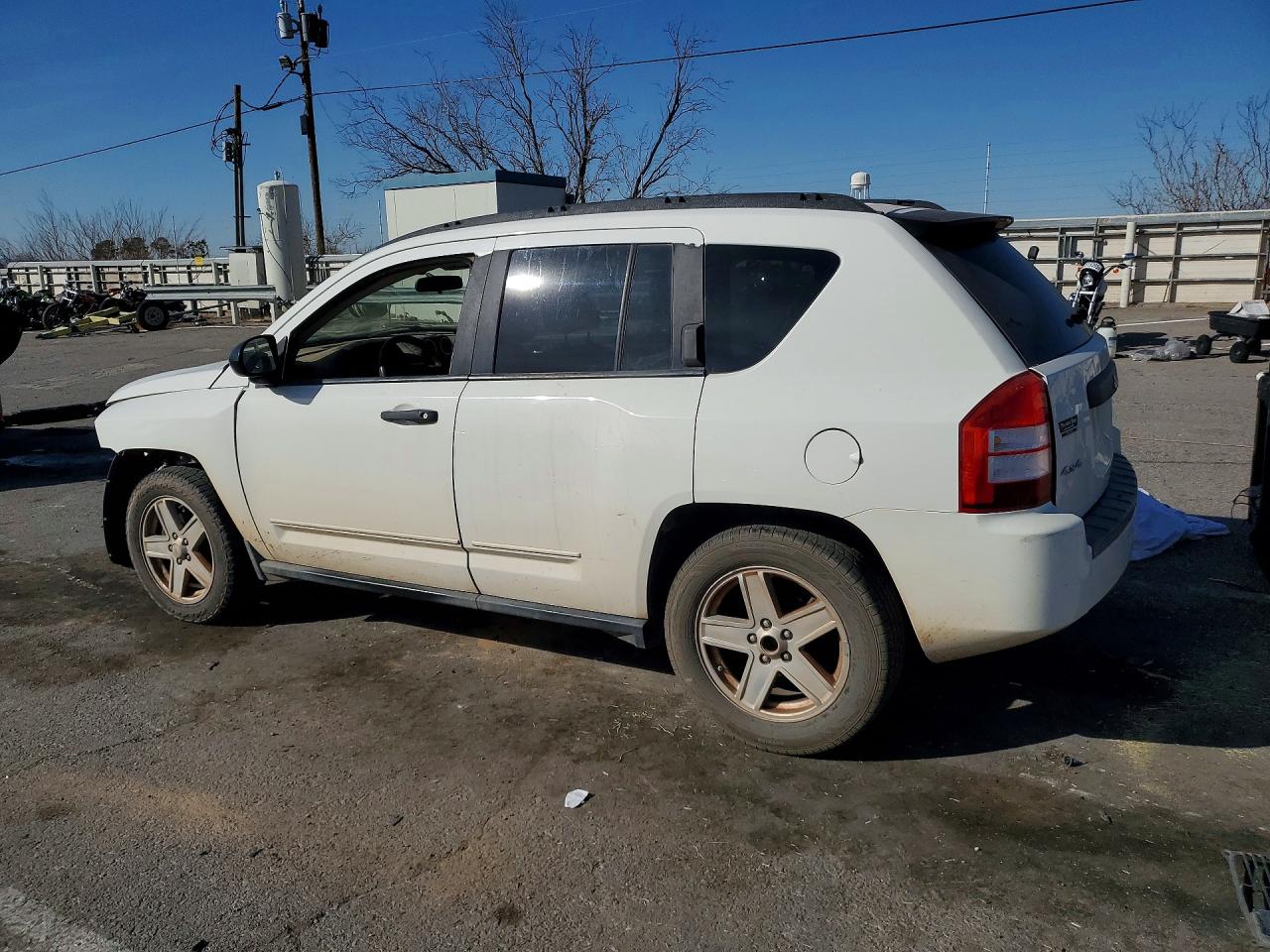 2009 Jeep Compass Sport White vin: 1J4FF47B29D205861