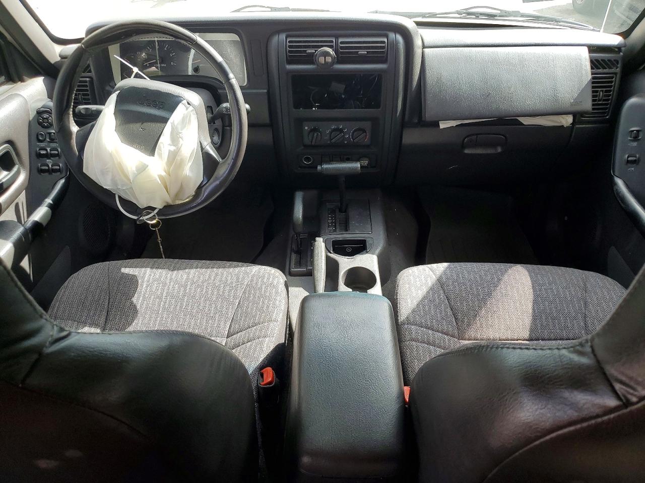 2001 Jeep Cherokee Sport White vin: 1J4FF48S01L597246