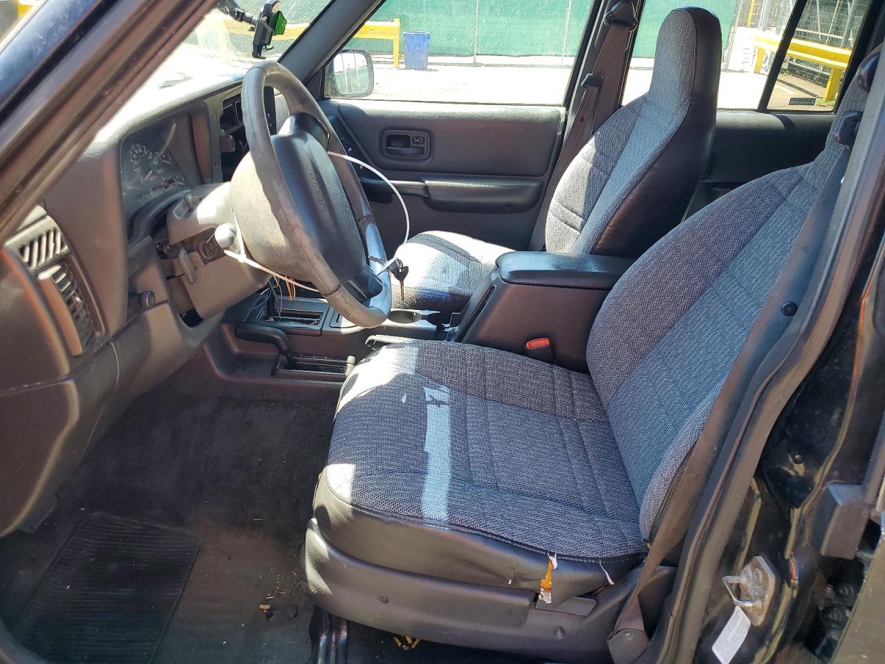 2001 Jeep Cherokee Sport Black vin: 1J4FF48S01L608732
