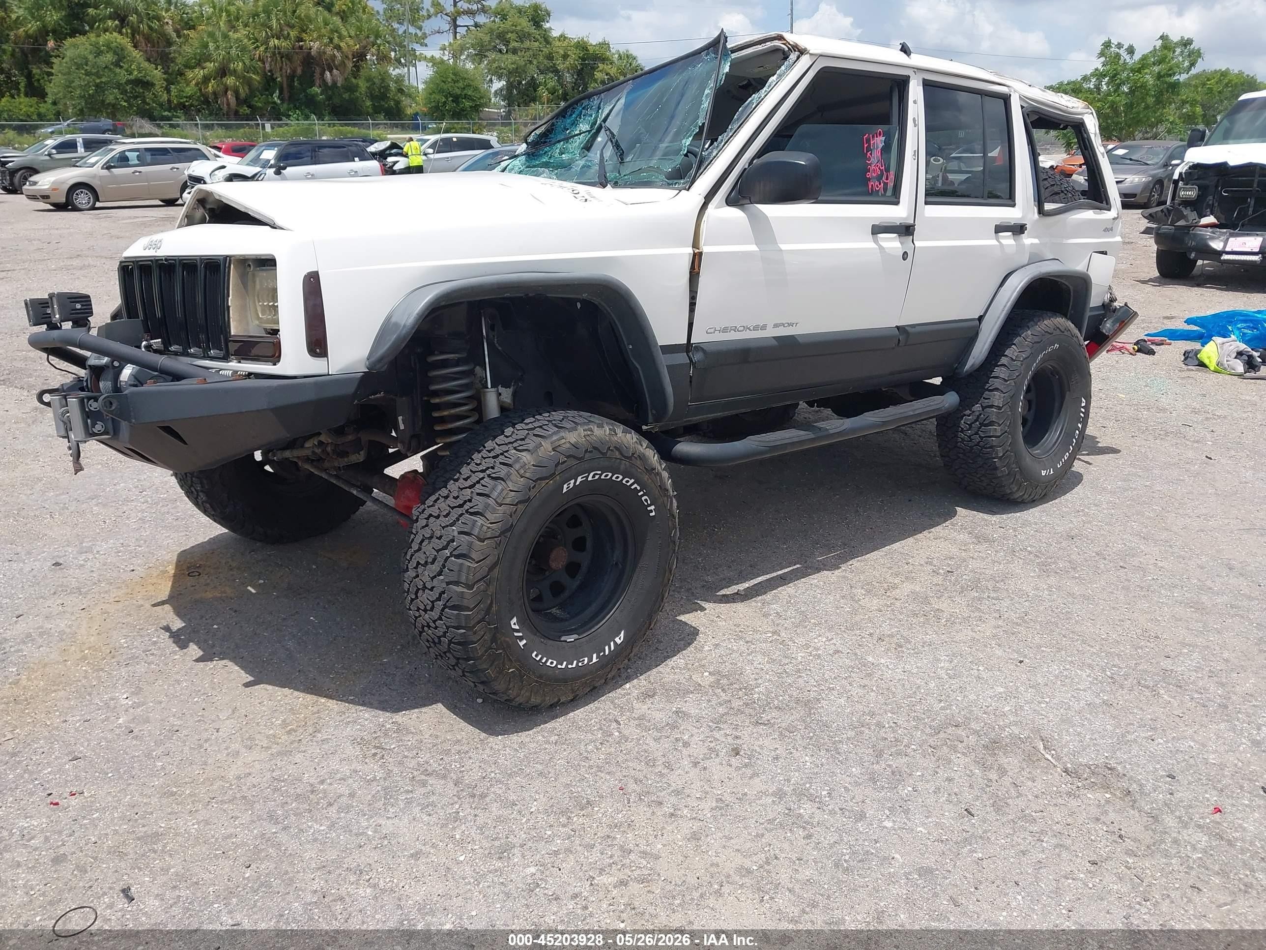 2000 Jeep Cherokee Sport White vin: 1J4FF48S0YL142584
