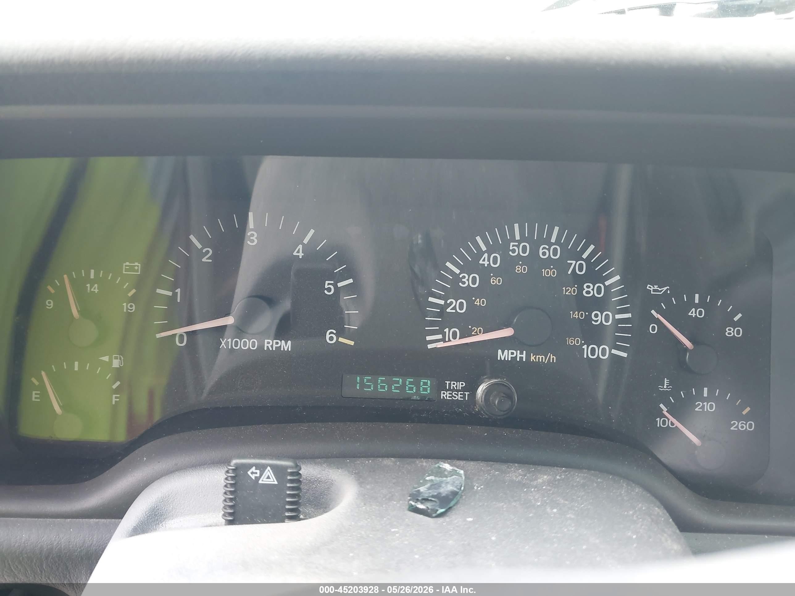 2000 Jeep Cherokee Sport White vin: 1J4FF48S0YL142584