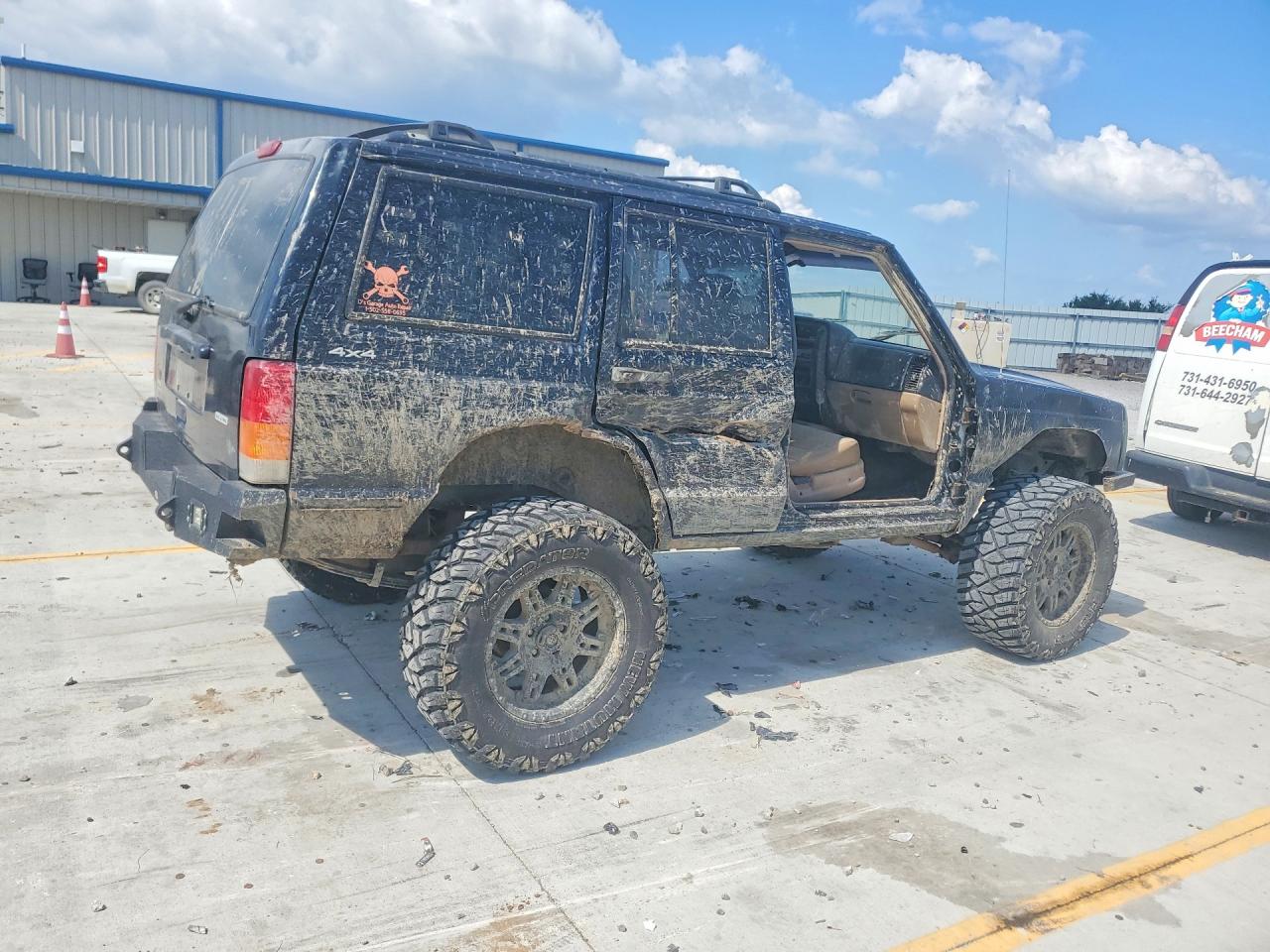 2000 Jeep Cherokee Sport Black vin: 1J4FF48S0YL249053