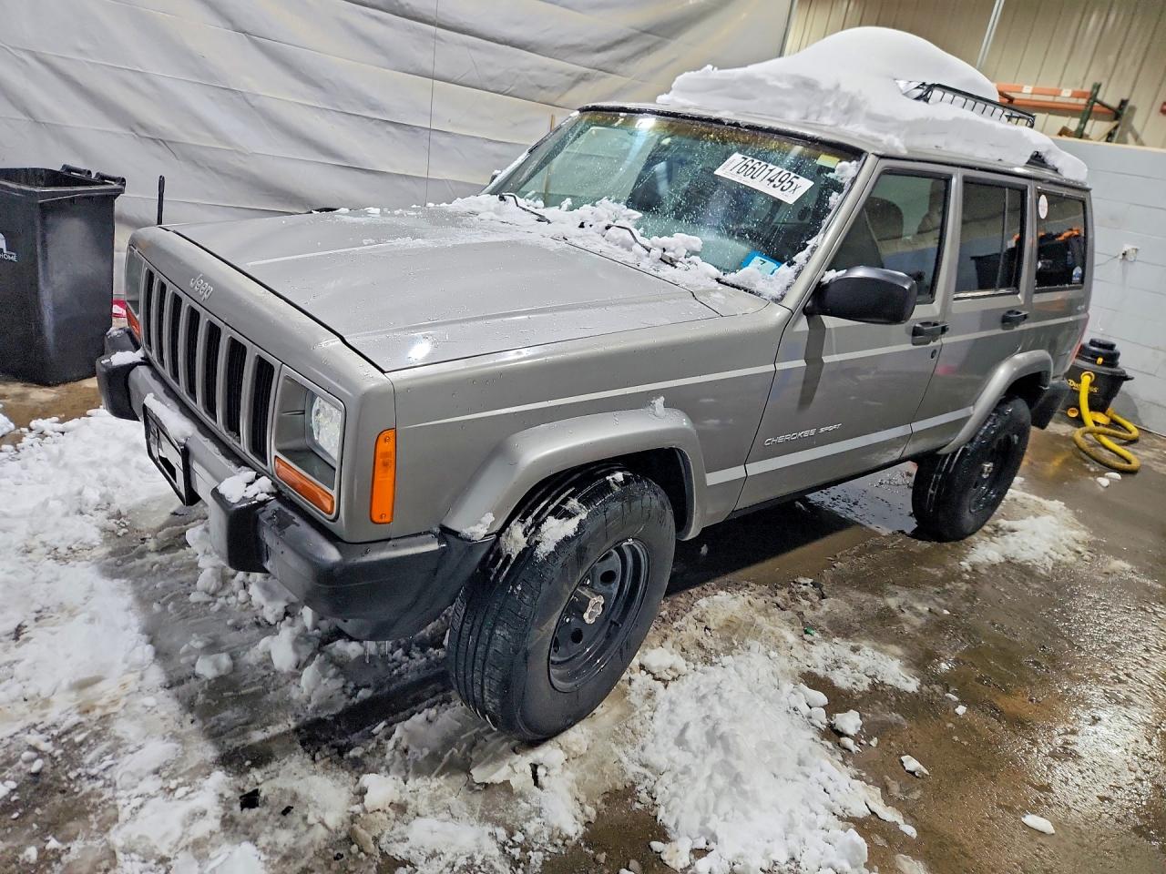 2001 Jeep Cherokee Sport Silver vin: 1J4FF48S11L559573