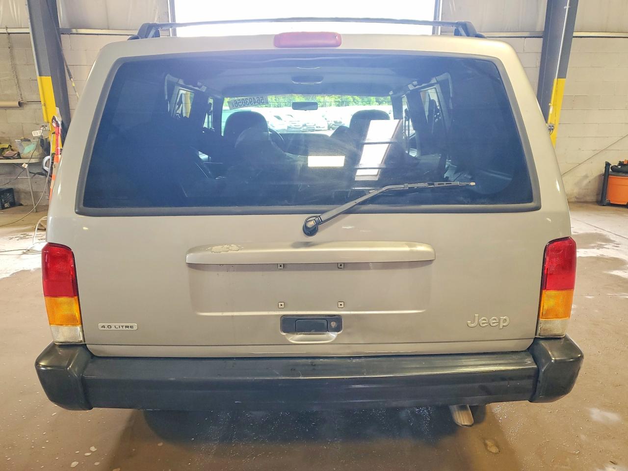 2000 Jeep Cherokee Sport Серый vin: 1J4FF48S1YL152346