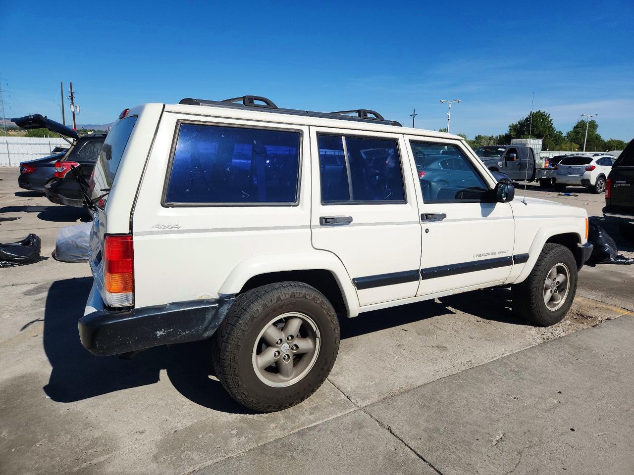 2000 Jeep Cherokee Sport Белый vin: 1J4FF48S1YL214716