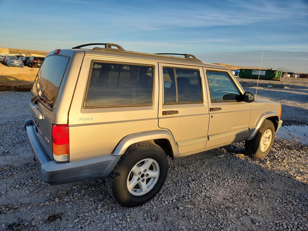 2001 Jeep Cherokee Sport Silver vin: 1J4FF48S21L564412