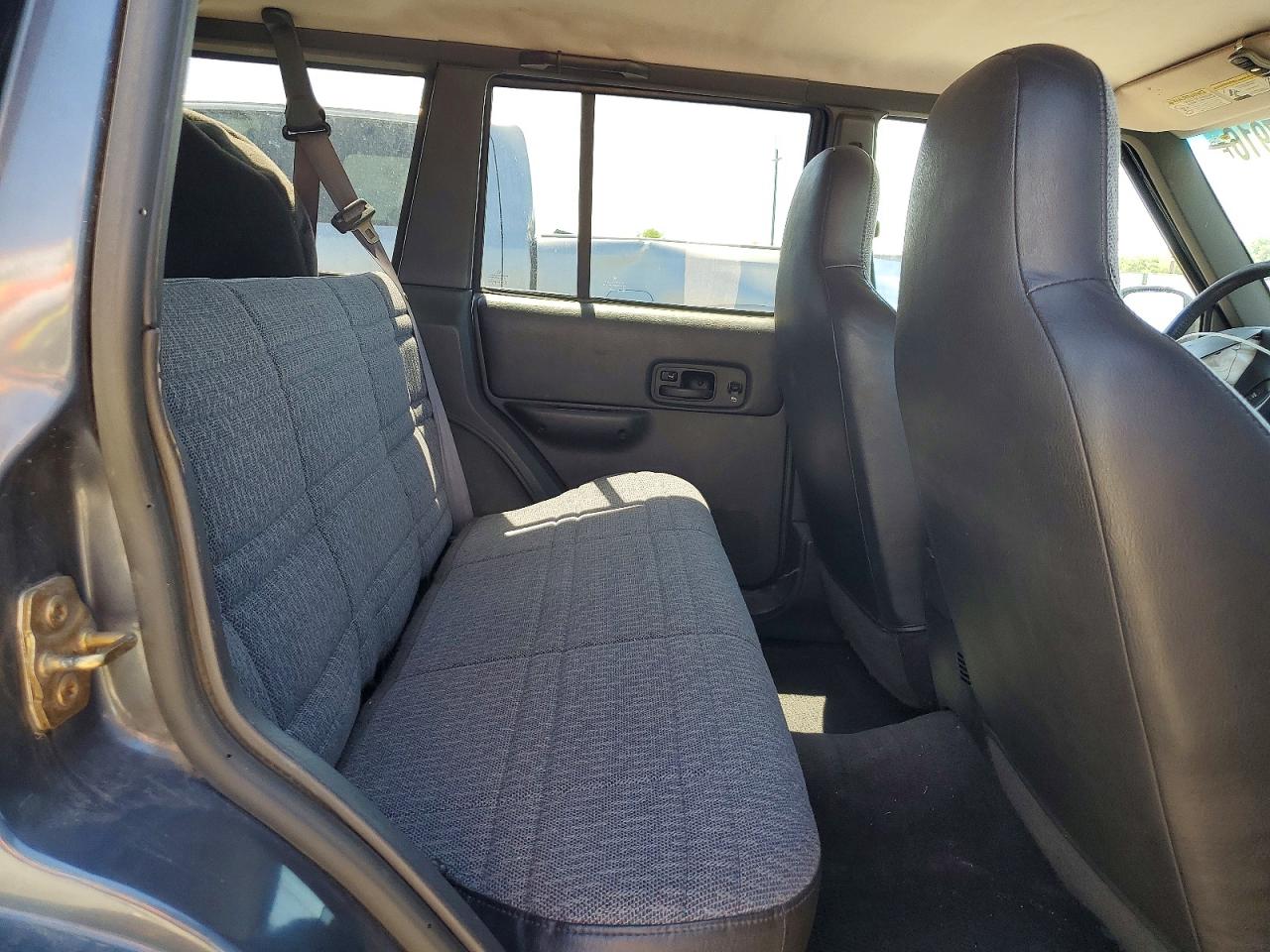 2001 Jeep Cherokee Sport Синий vin: 1J4FF48S21L600566