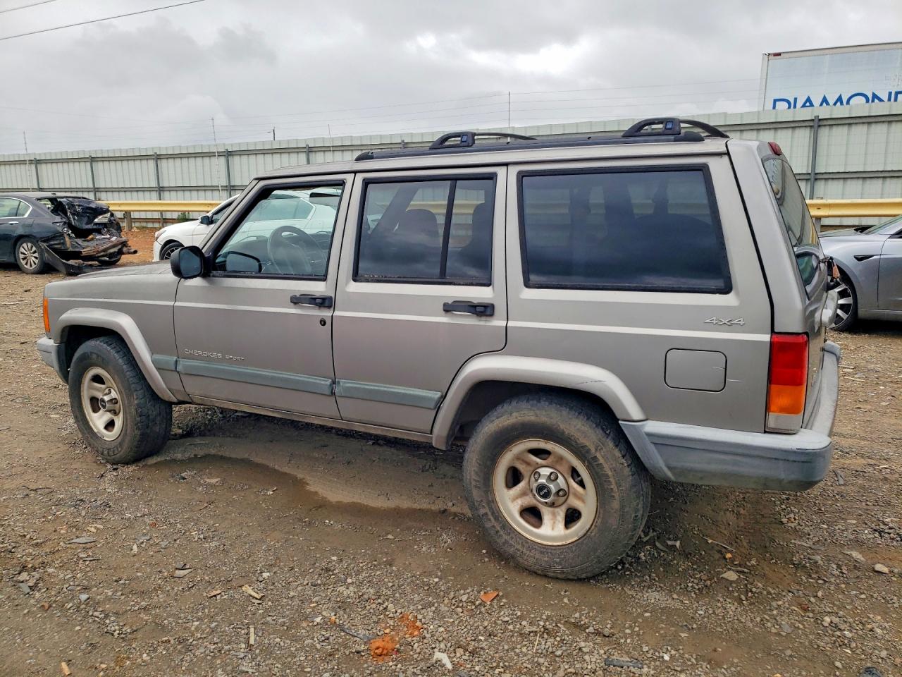 2000 Jeep Cherokee Sport Silver vin: 1J4FF48S2YL159631
