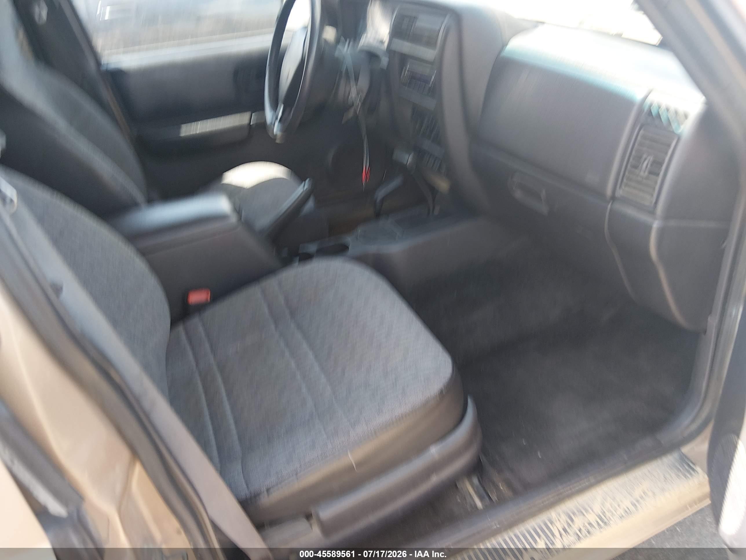 2000 Jeep Cherokee Sport Gold vin: 1J4FF48S2YL160410