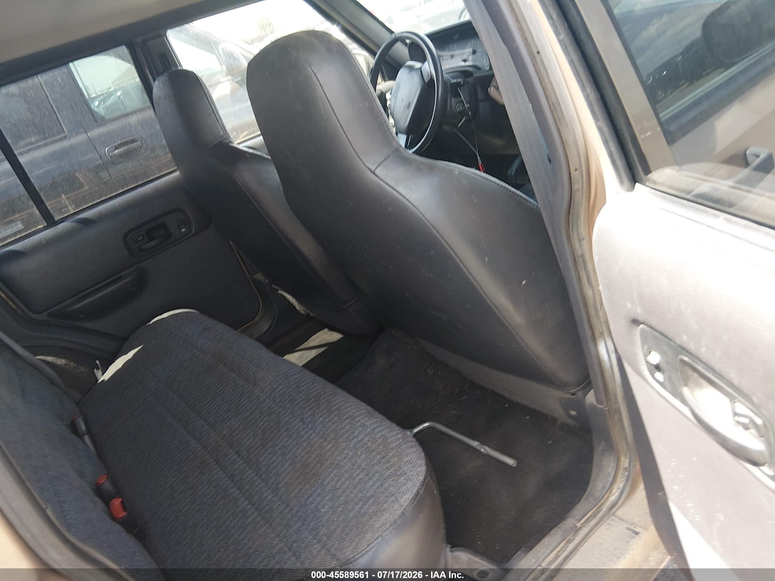 2000 Jeep Cherokee Sport Gold vin: 1J4FF48S2YL160410