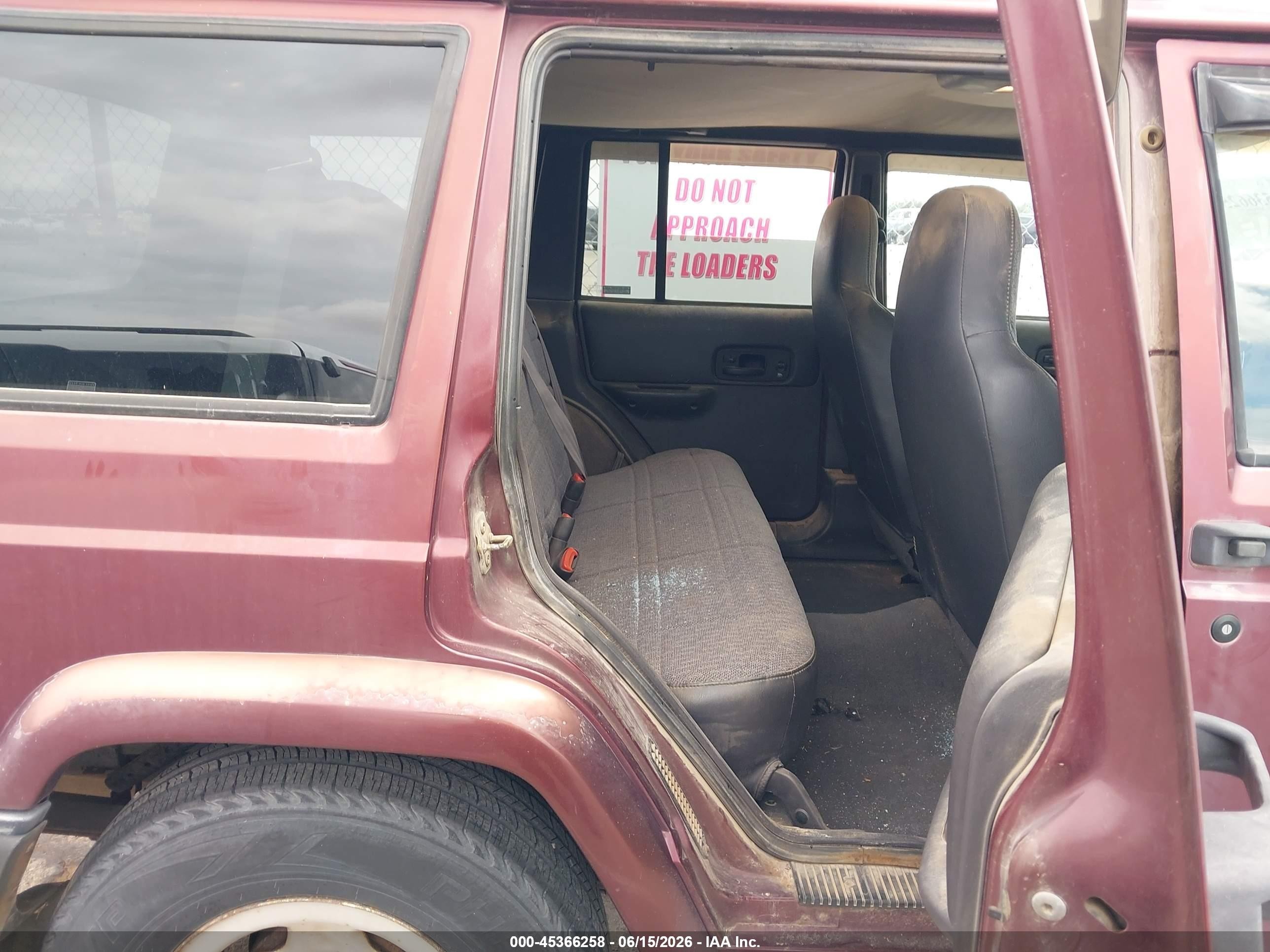 2001 Jeep Cherokee Sport Maroon vin: 1J4FF48S31L504526