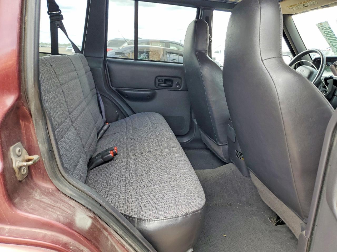 2001 Jeep Cherokee Sport Maroon vin: 1J4FF48S31L523304