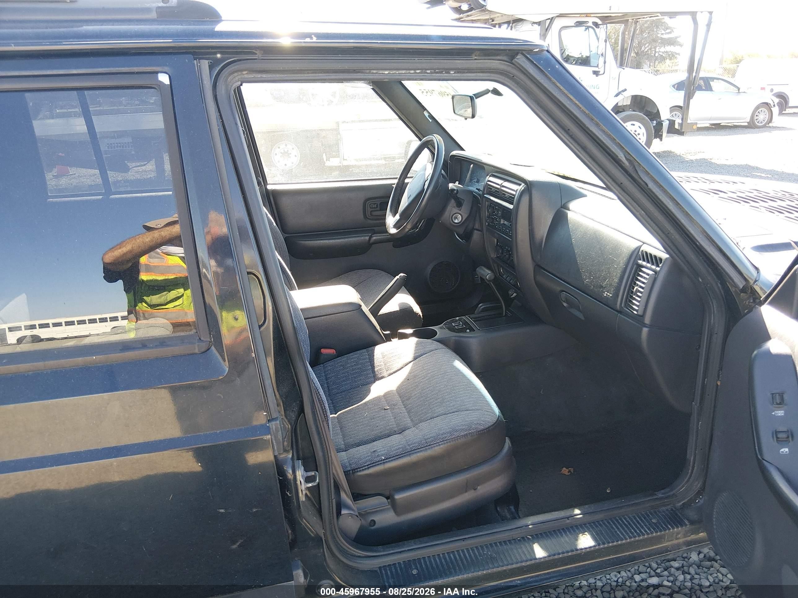 2000 Jeep Cherokee Sport Black vin: 1J4FF48S3YL119039
