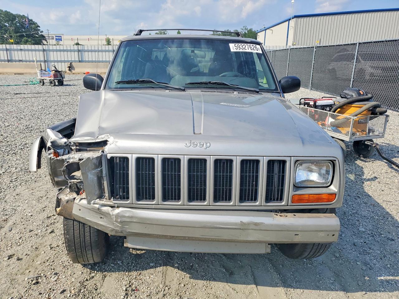 2001 Jeep Cherokee Sport Silver vin: 1J4FF48S41L614629