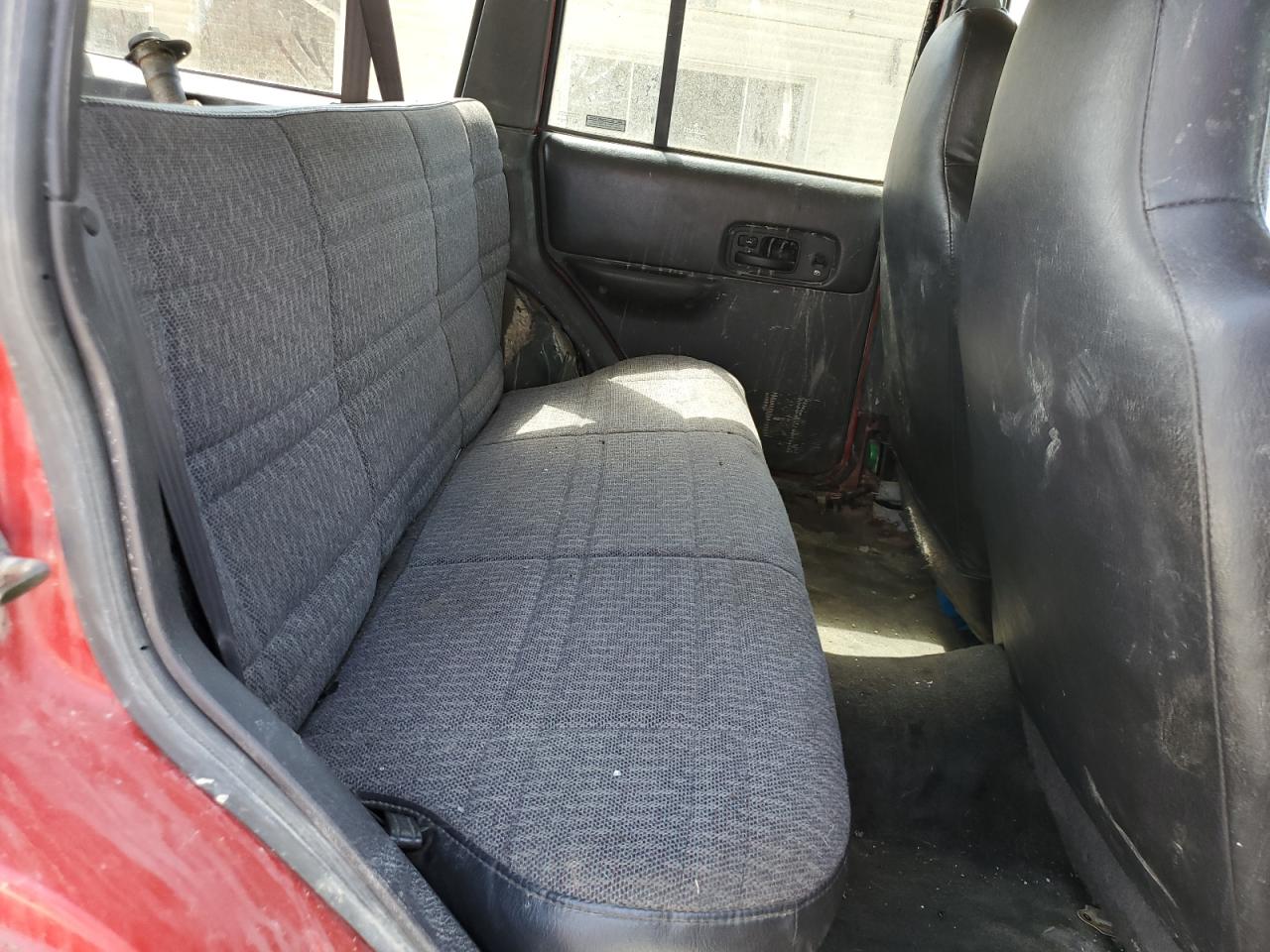 2001 Jeep Cherokee Red vin: 1J4FF48S51L569457