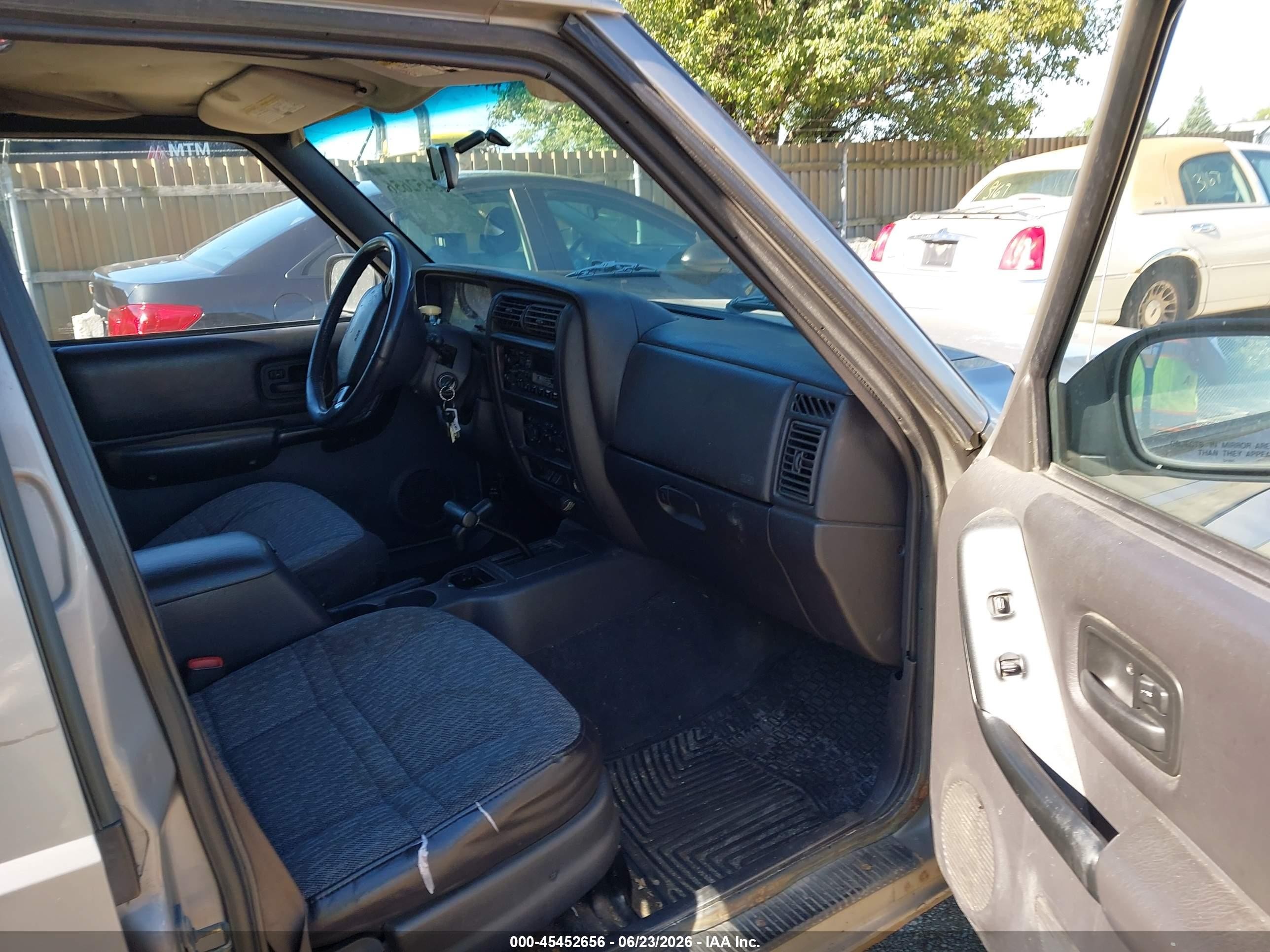2000 Jeep Cherokee Sport Brown vin: 1J4FF48S5YL274241