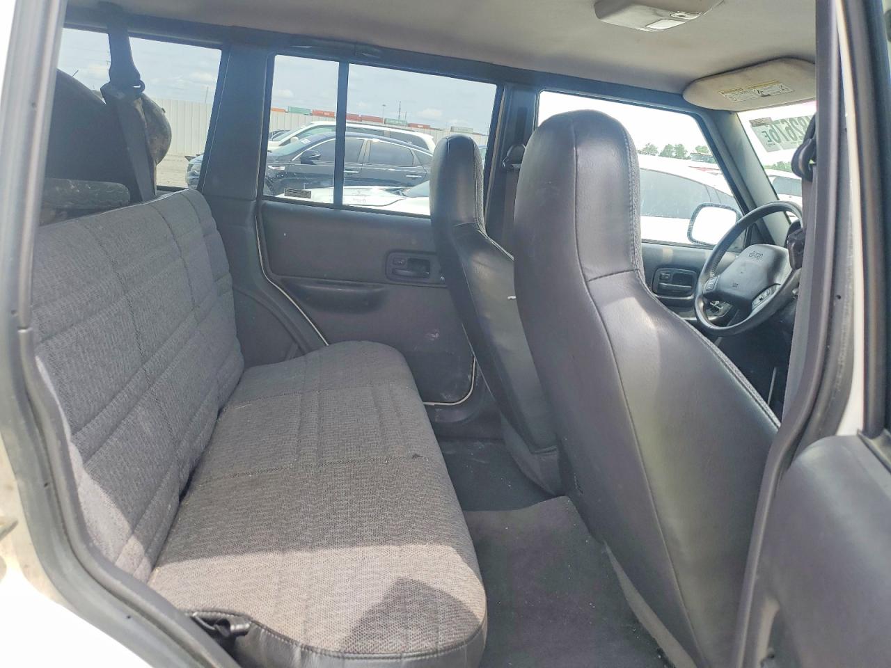 2001 Jeep Cherokee Sport White vin: 1J4FF48S61L514550
