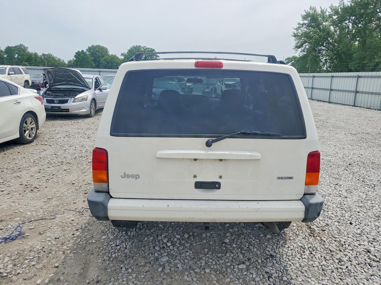 2001 Jeep Cherokee Sport White vin: 1J4FF48S61L514550