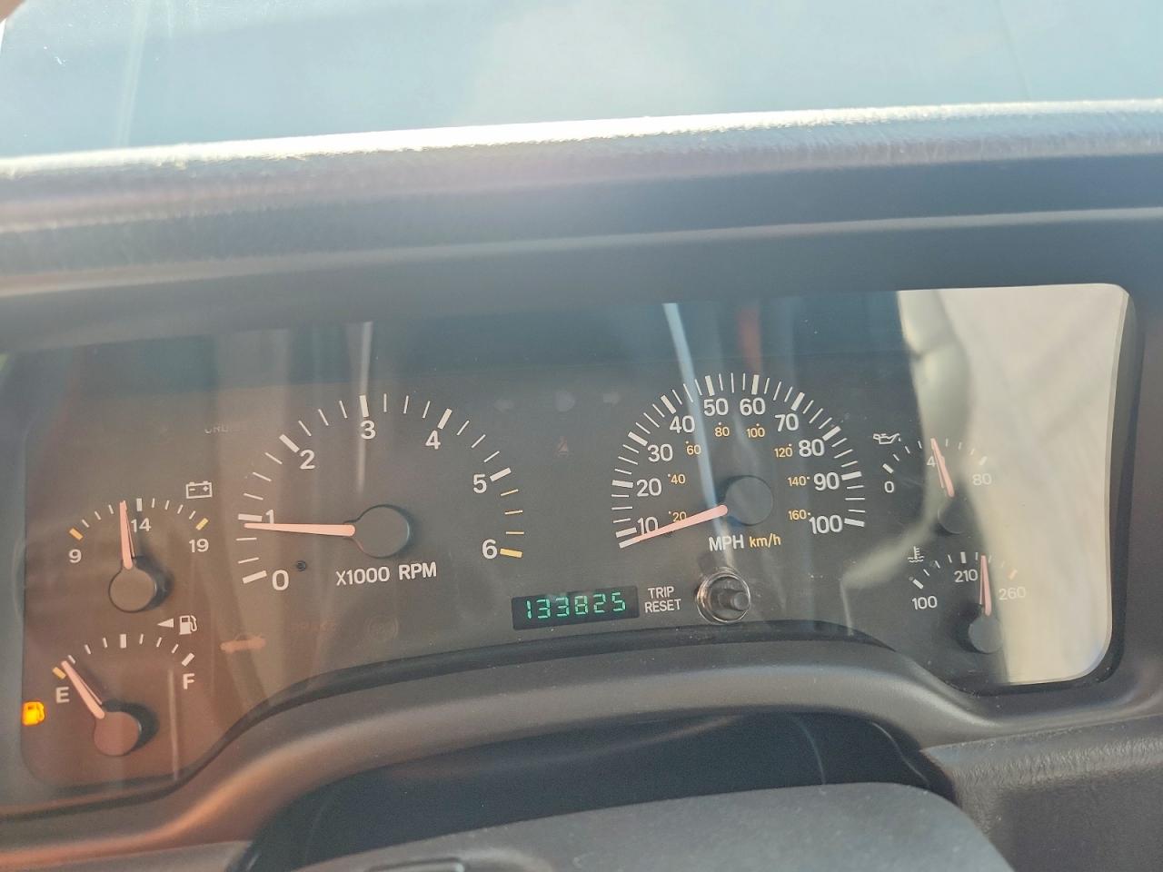 2001 Jeep Cherokee Sport Silver vin: 1J4FF48S61L515813