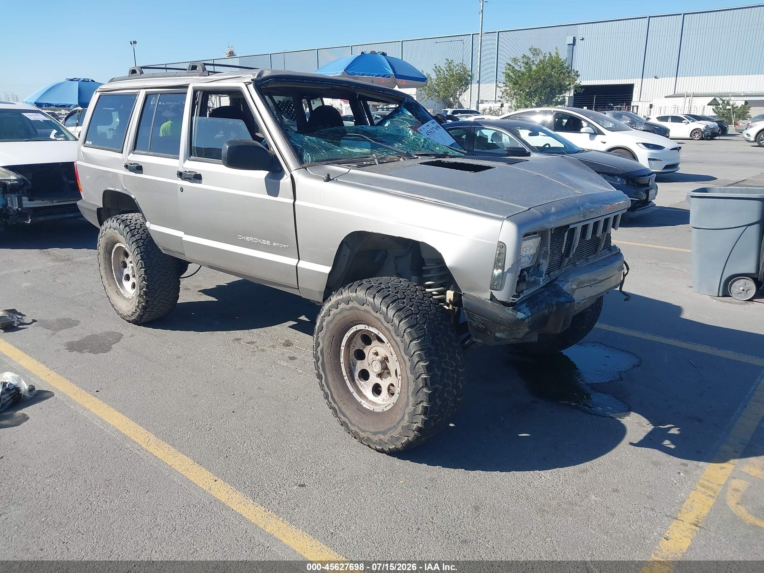 2001 Jeep Cherokee Sport Серебряный vin: 1J4FF48S61L554580