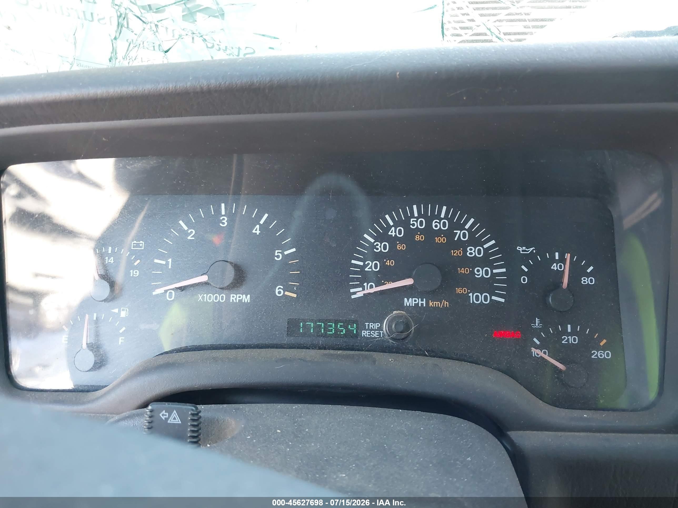 2001 Jeep Cherokee Sport Silver vin: 1J4FF48S61L554580