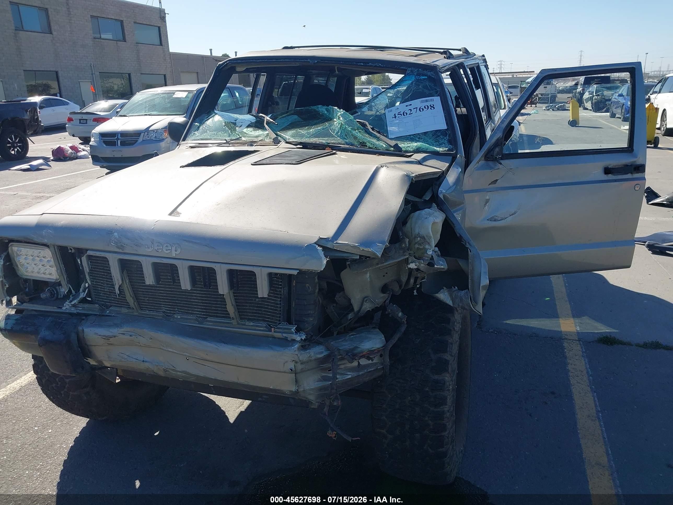 2001 Jeep Cherokee Sport Silver vin: 1J4FF48S61L554580