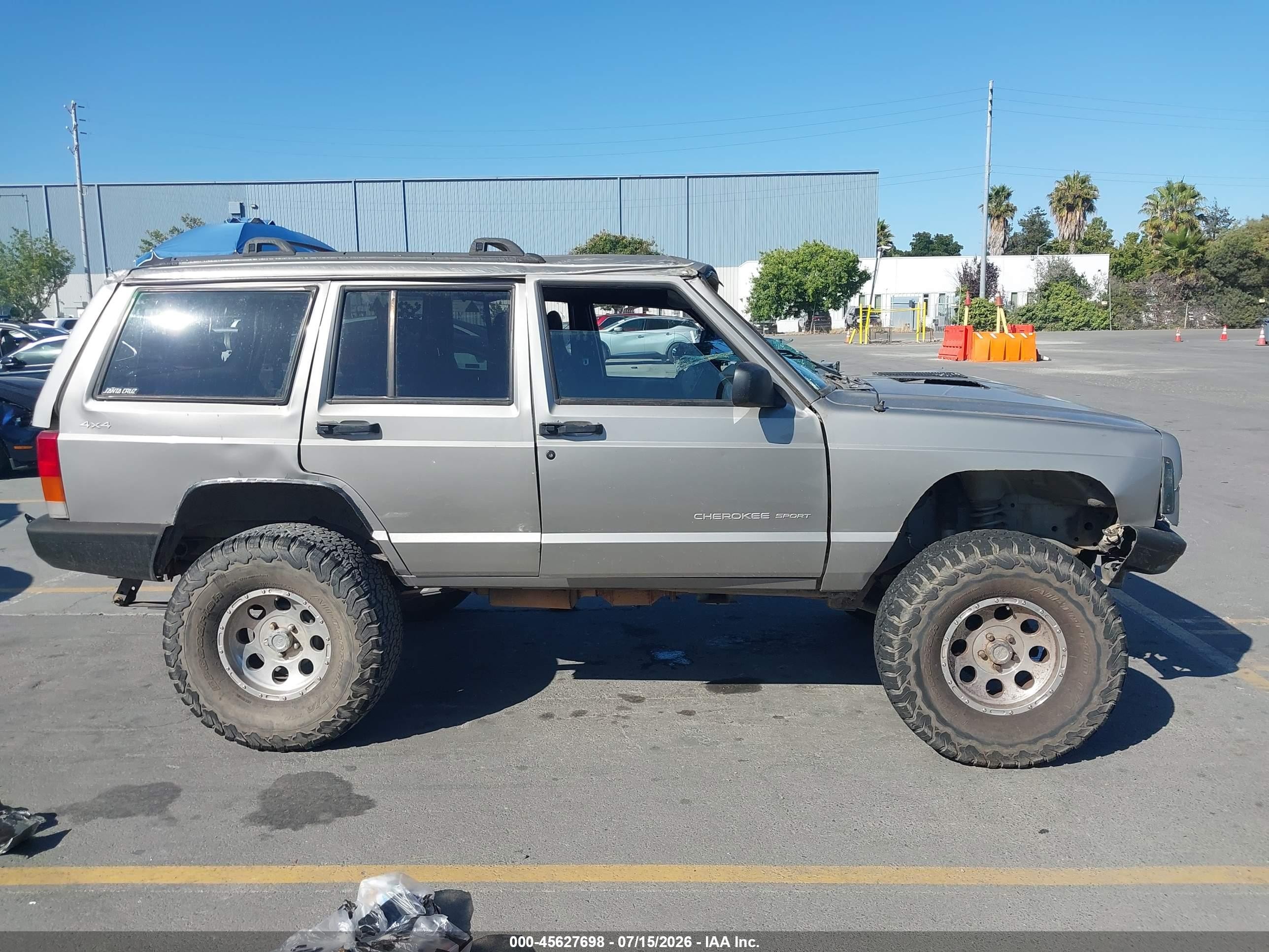 2001 Jeep Cherokee Sport Silver vin: 1J4FF48S61L554580