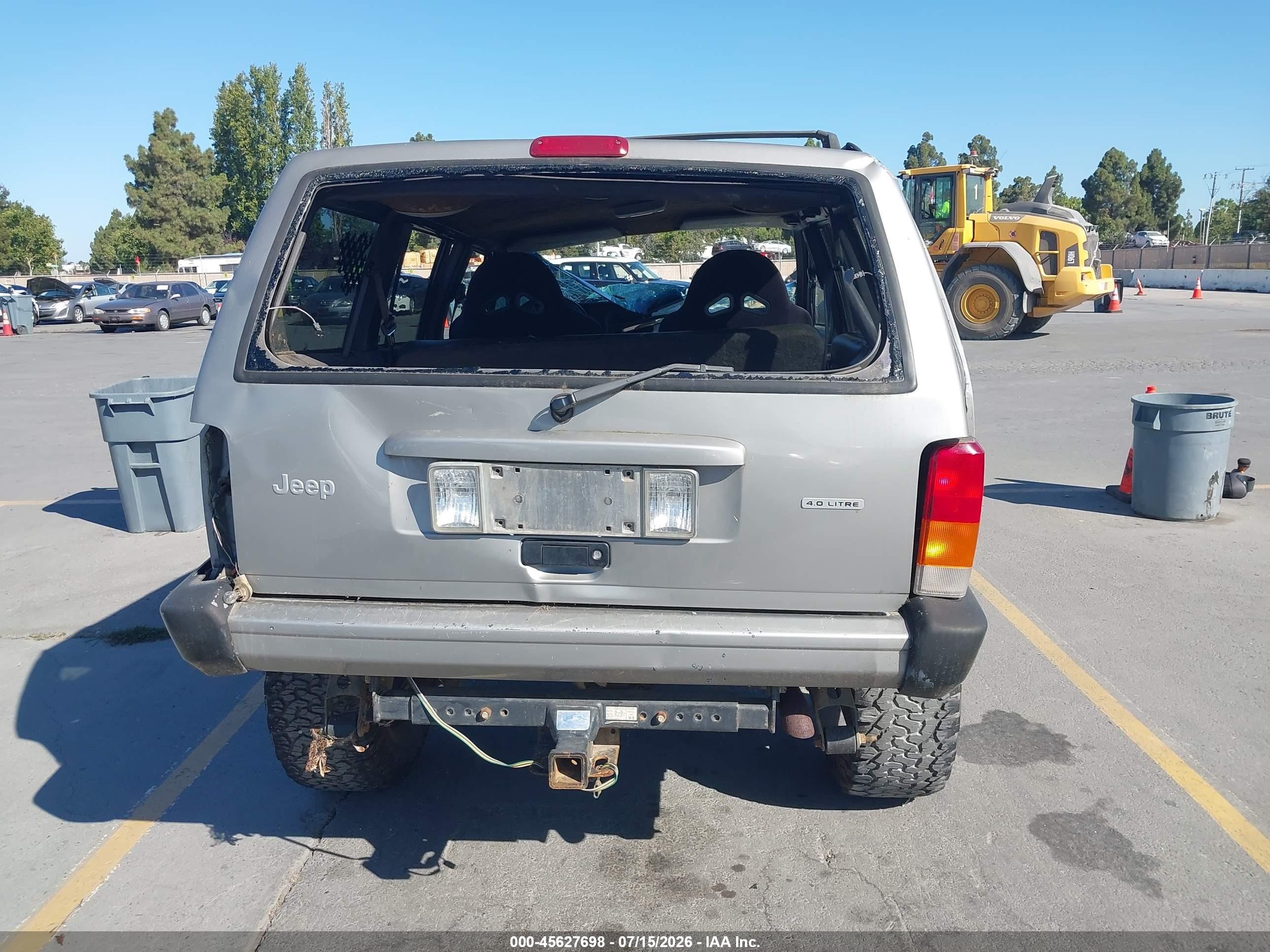 2001 Jeep Cherokee Sport Silver vin: 1J4FF48S61L554580