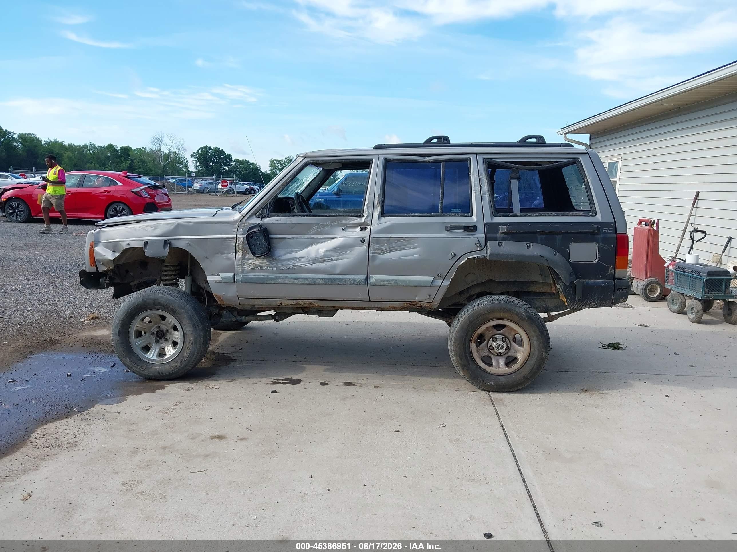 2001 Jeep Cherokee Sport Silver vin: 1J4FF48S61L564638