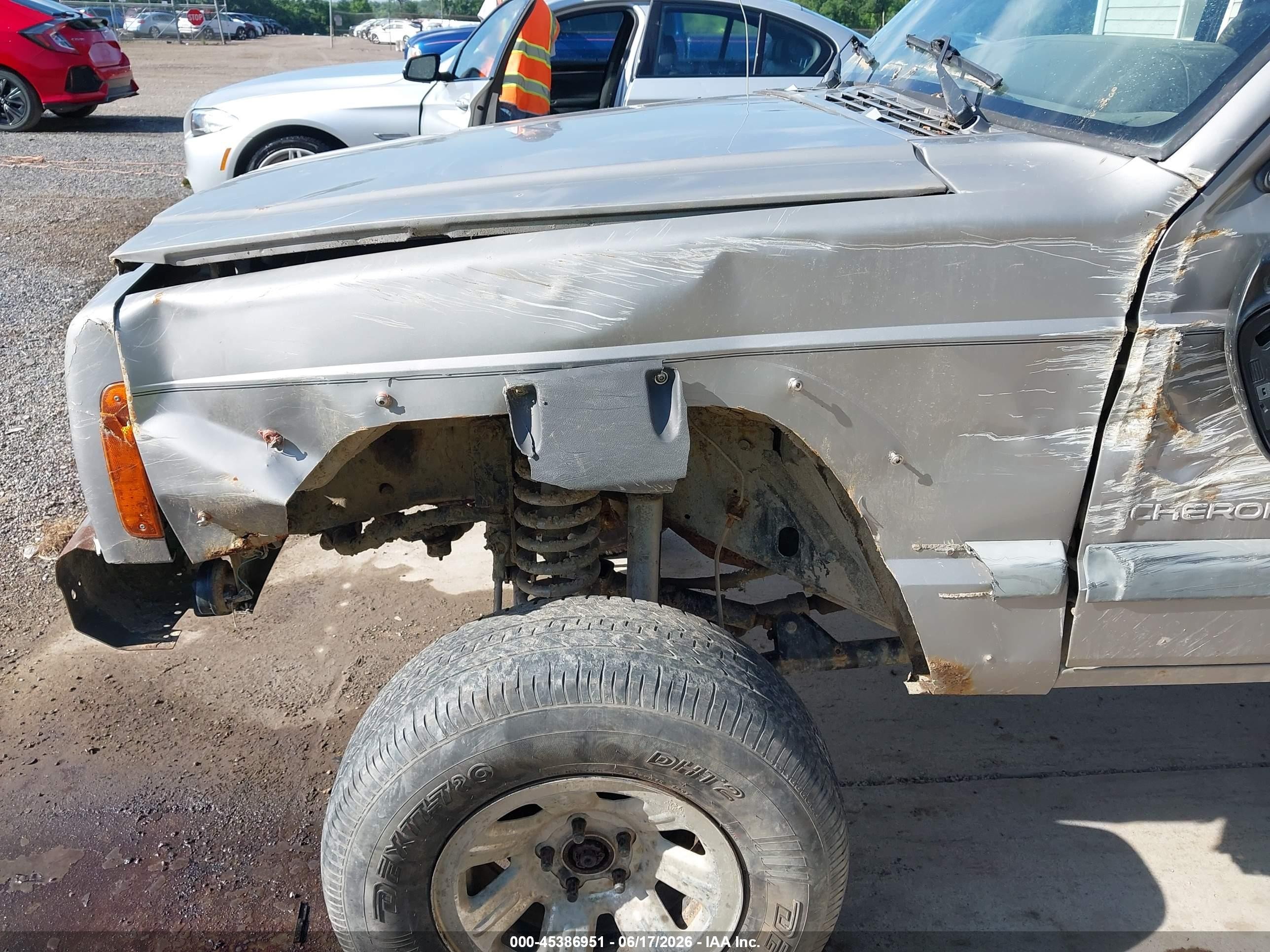 2001 Jeep Cherokee Sport Silver vin: 1J4FF48S61L564638