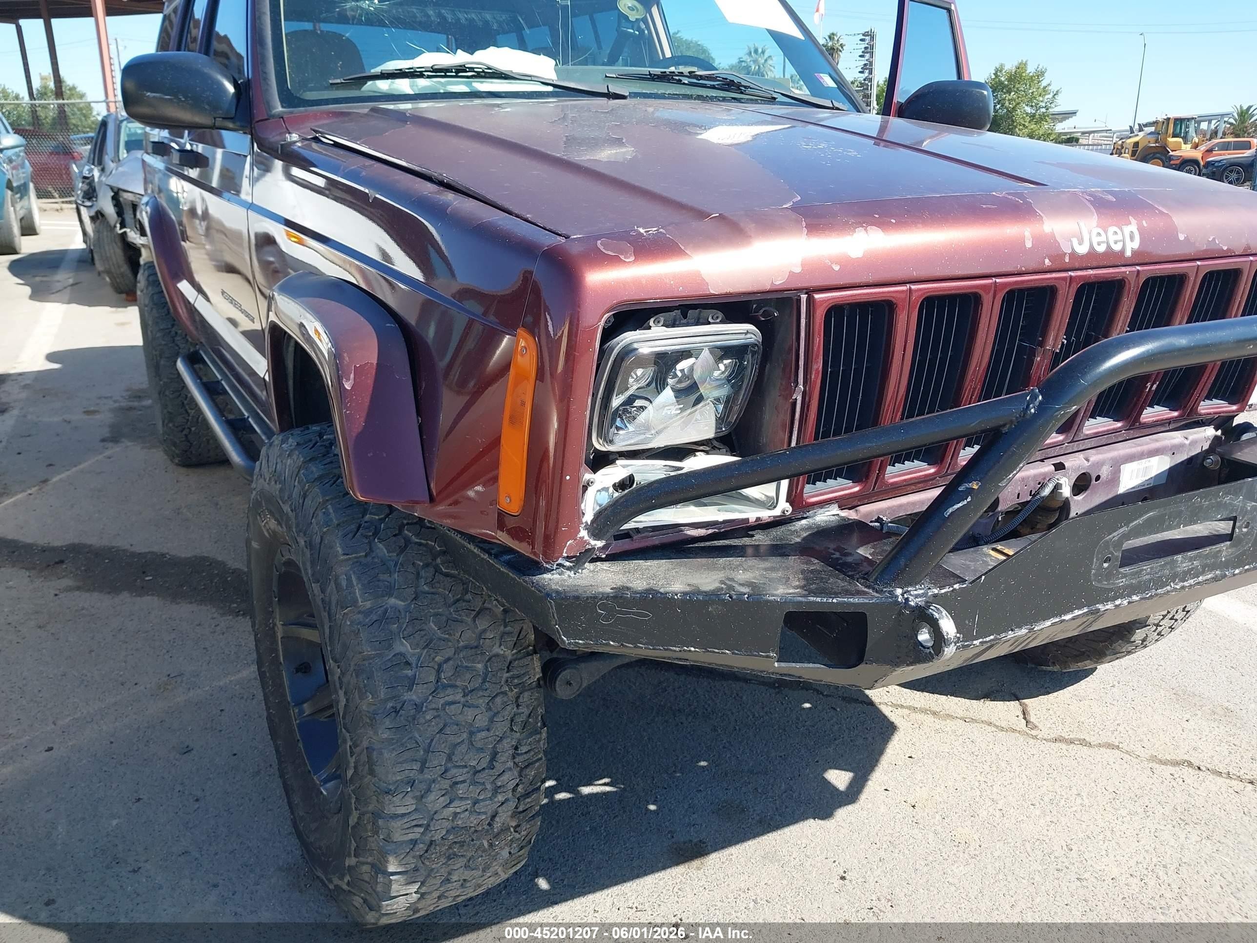 2001 Jeep Cherokee Sport Burgundy vin: 1J4FF48S61L577485