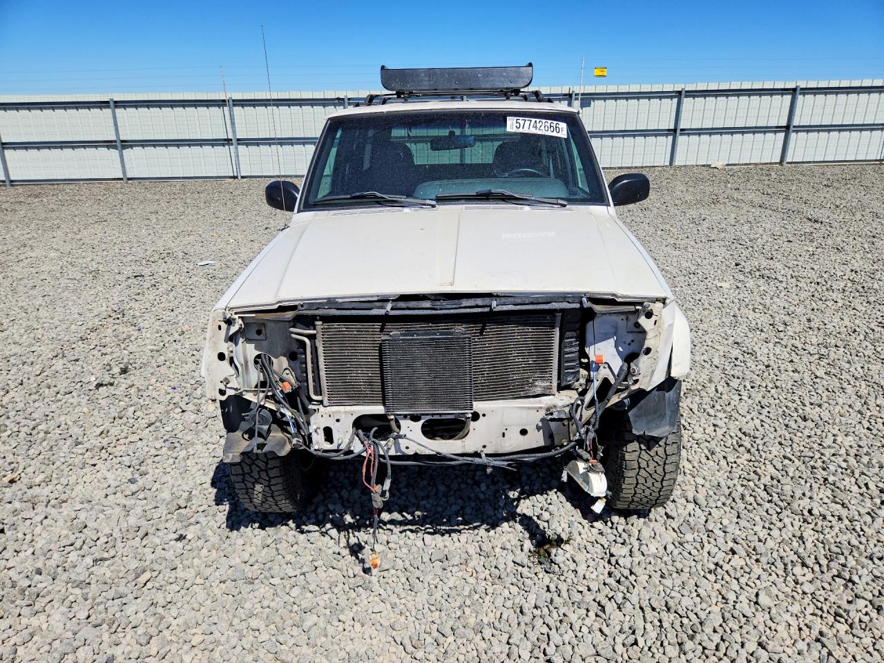 2000 Jeep Cherokee Sport Белый vin: 1J4FF48S6YL120721
