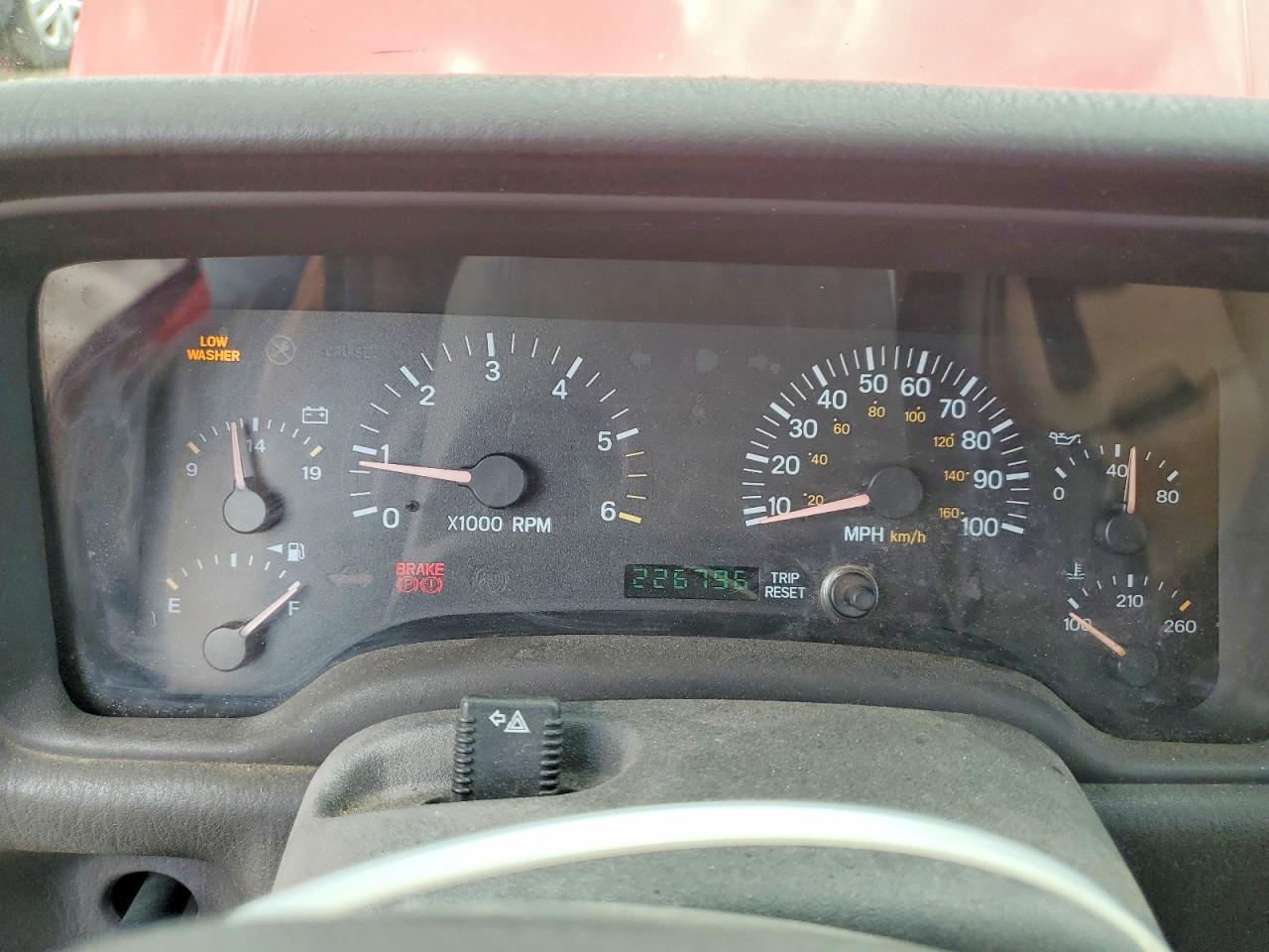 2000 Jeep Cheeroke Red vin: 1J4FF48S6YL160250