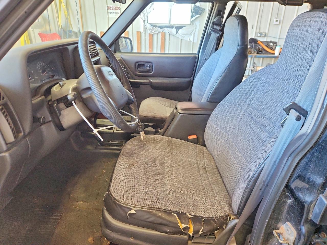 2000 Jeep Cherokee Sport Black vin: 1J4FF48S6YL180952