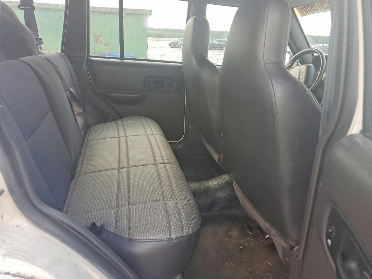 2000 Jeep Cherokee Sport White vin: 1J4FF48S6YL225775