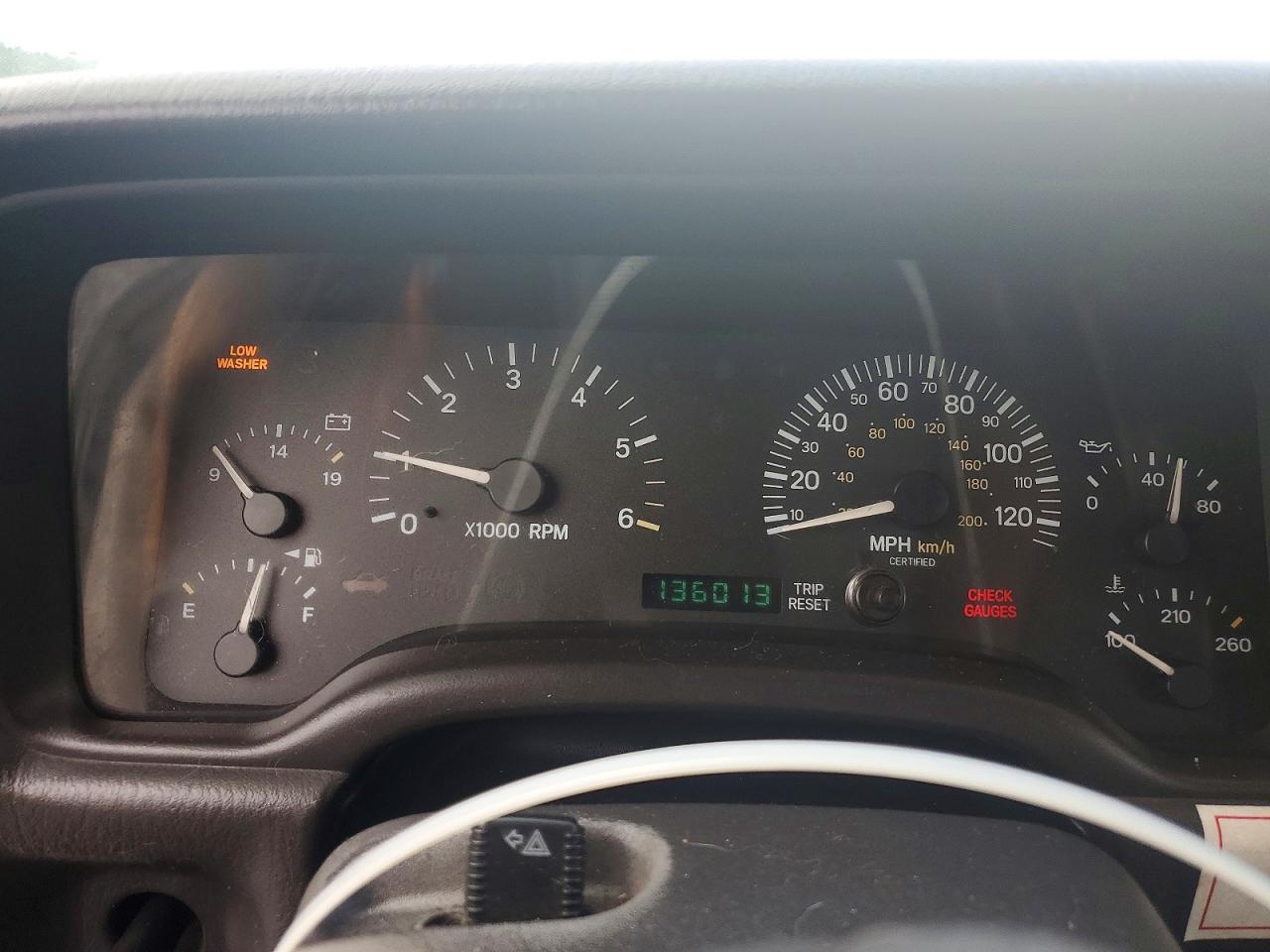 2000 Jeep Cherokee Sport White vin: 1J4FF48S6YL225775