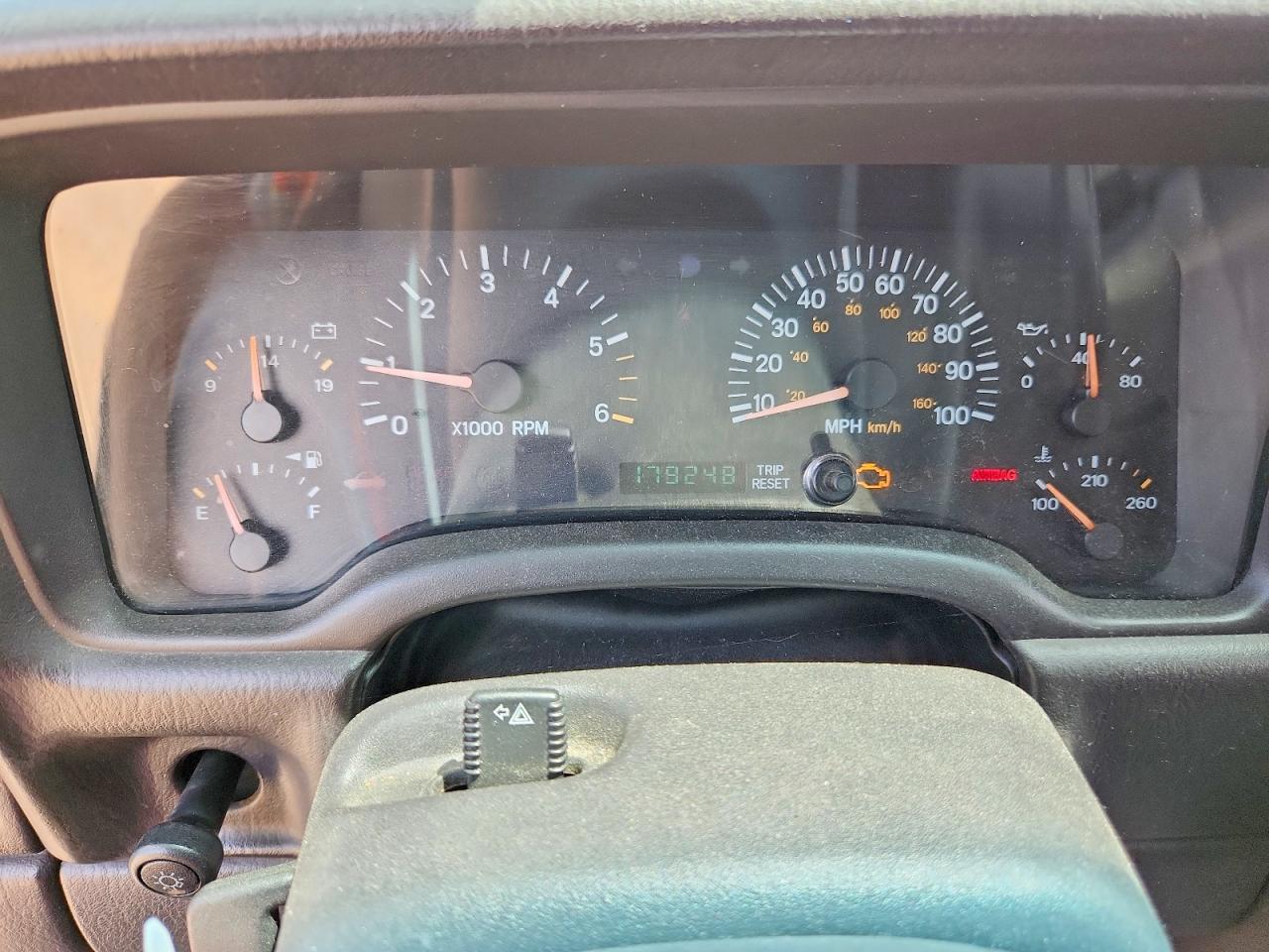 2001 Jeep Cherokee Sport Gray vin: 1J4FF48S71L536184