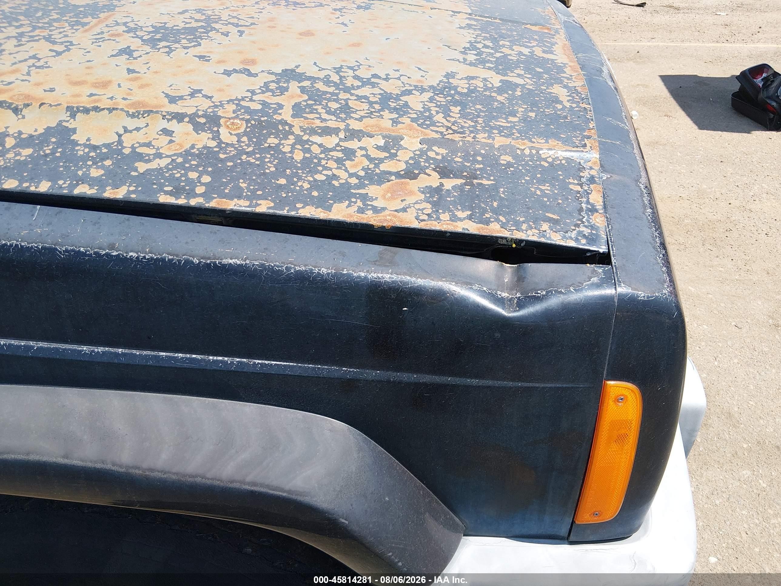 2000 Jeep Cherokee Sport Black vin: 1J4FF48S7YL222187