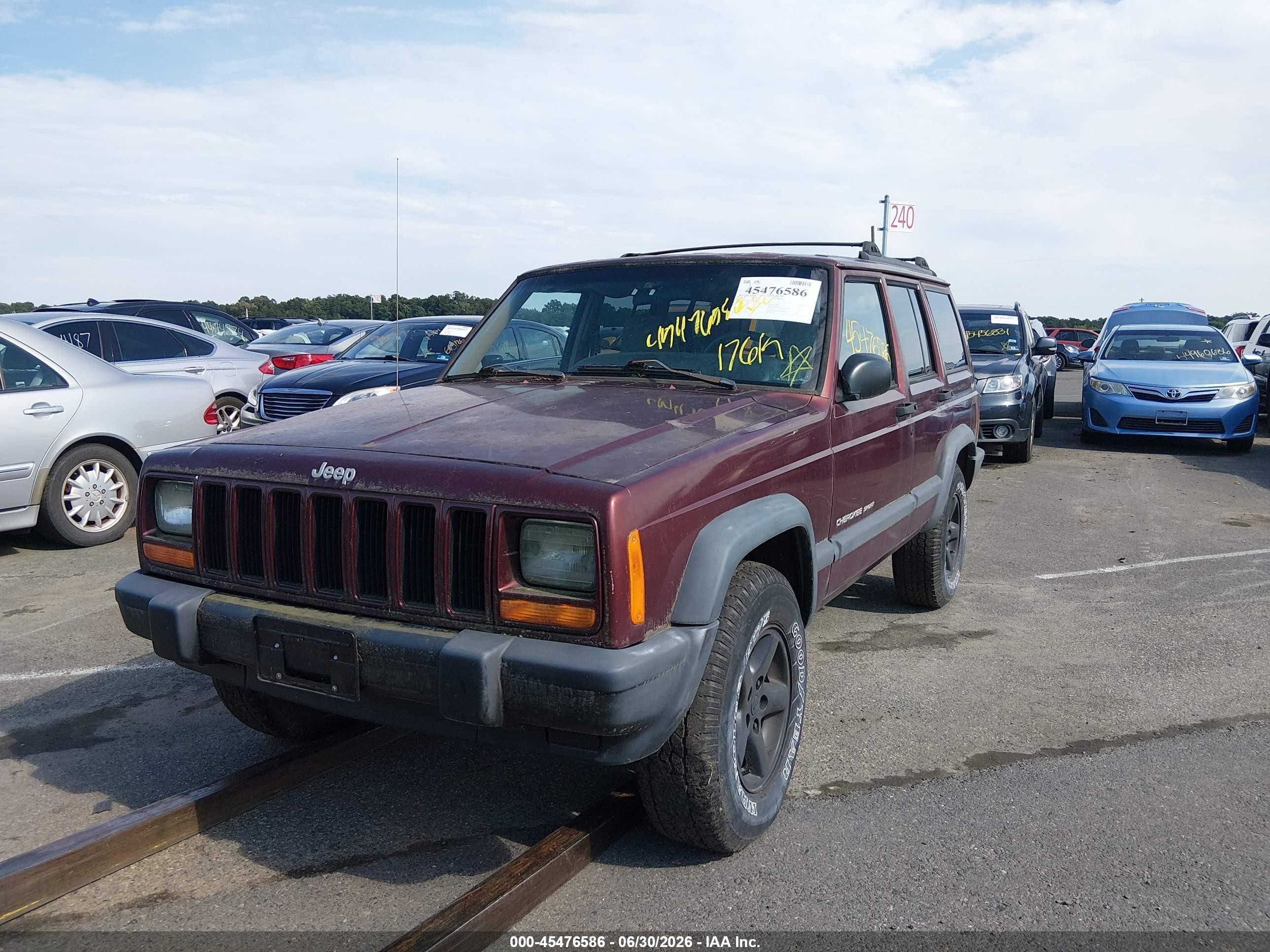 2000 Jeep Cherokee Sport Red vin: 1J4FF48S7YL249258