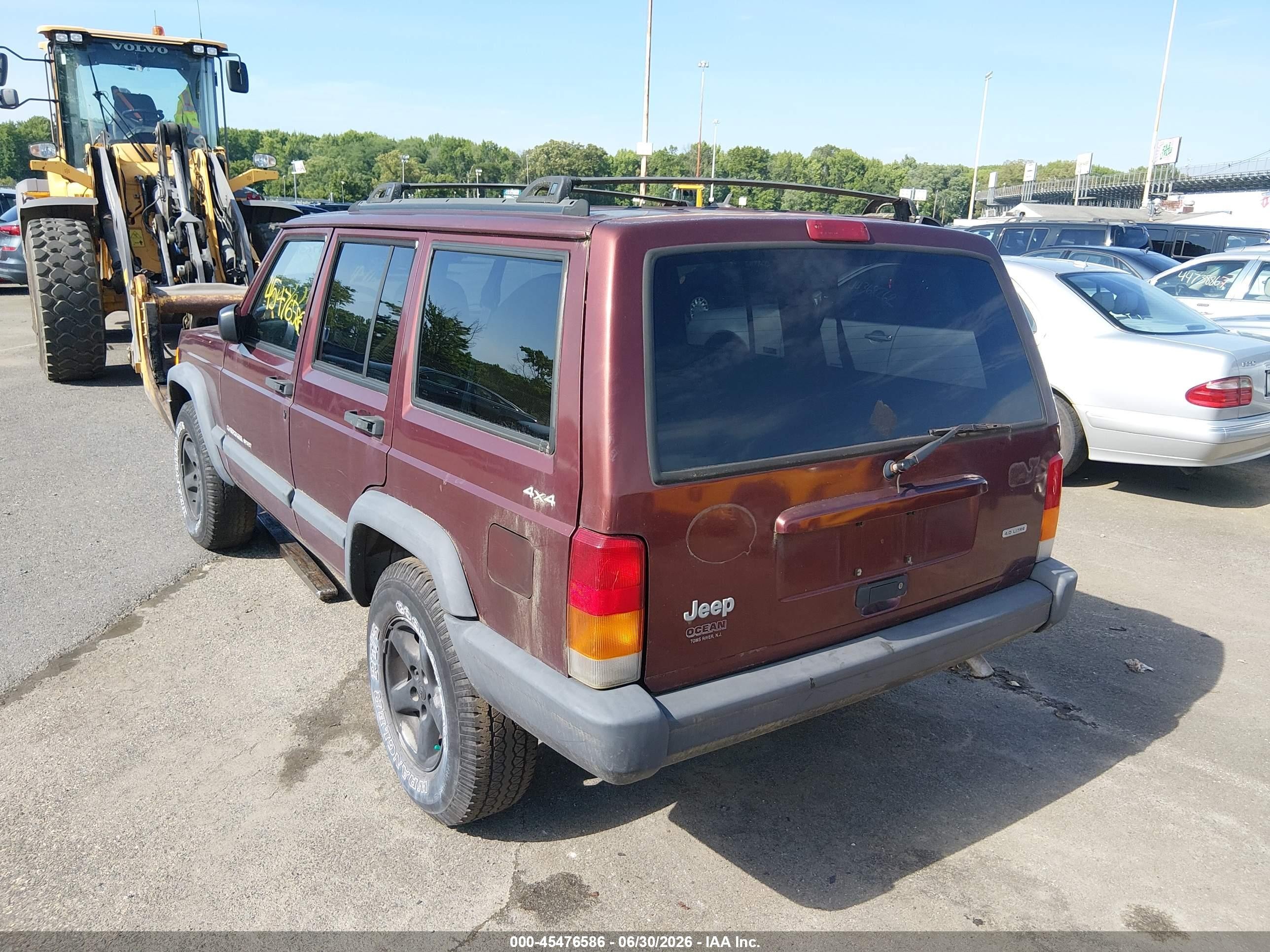 2000 Jeep Cherokee Sport Red vin: 1J4FF48S7YL249258