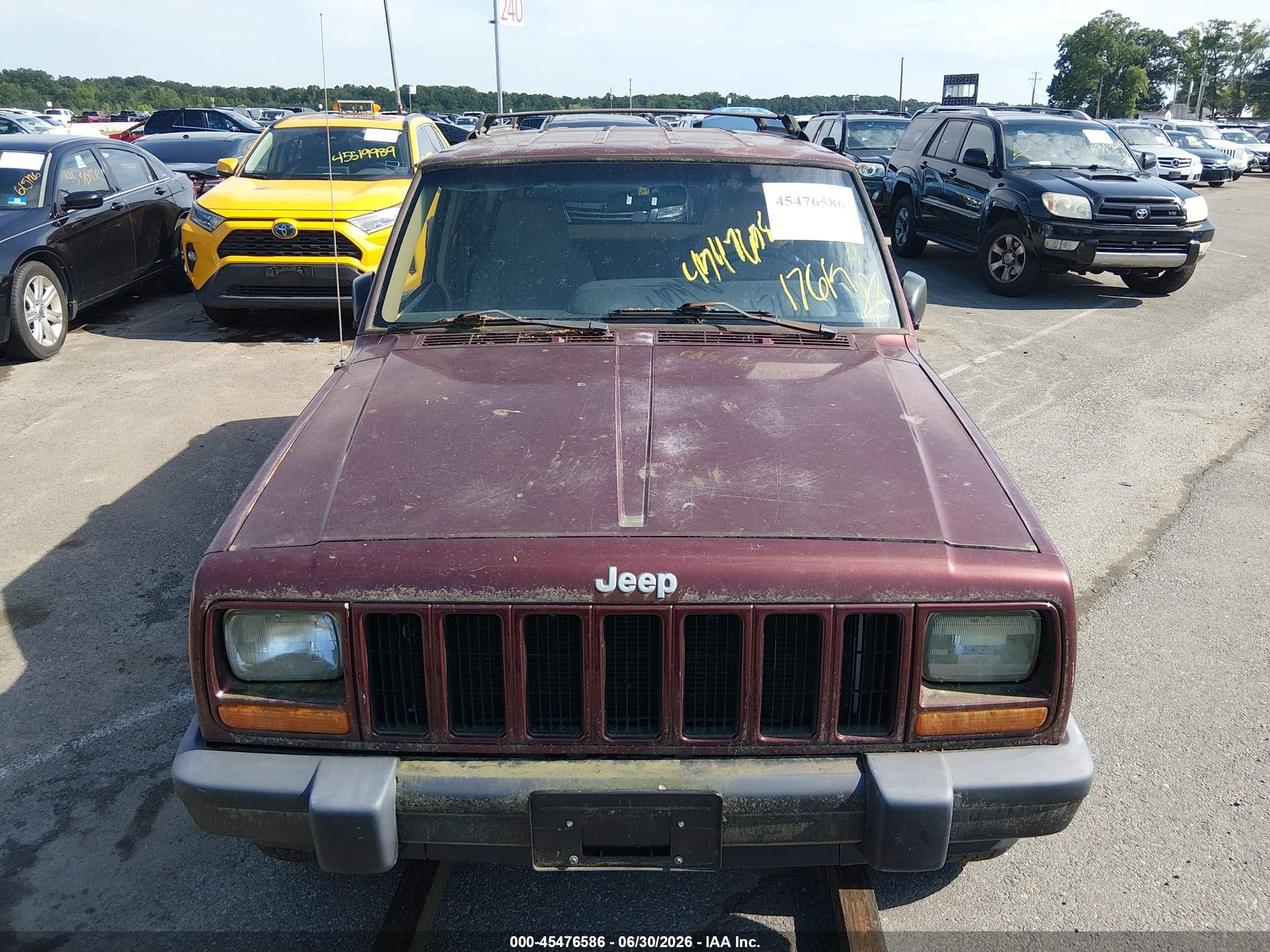 2000 Jeep Cherokee Sport Red vin: 1J4FF48S7YL249258