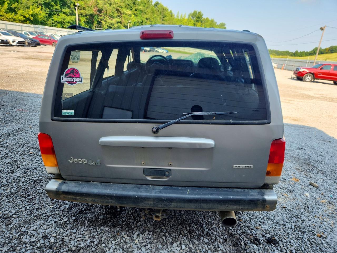 2001 Jeep Cherokee Sport Серебряный vin: 1J4FF48S81L589055