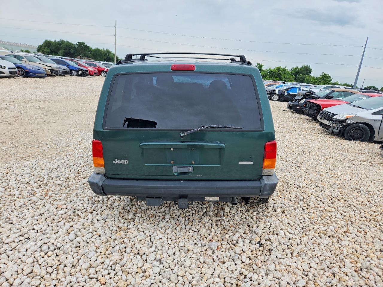 2000 Jeep Cherokee Sport Зеленый vin: 1J4FF48S8YL113804