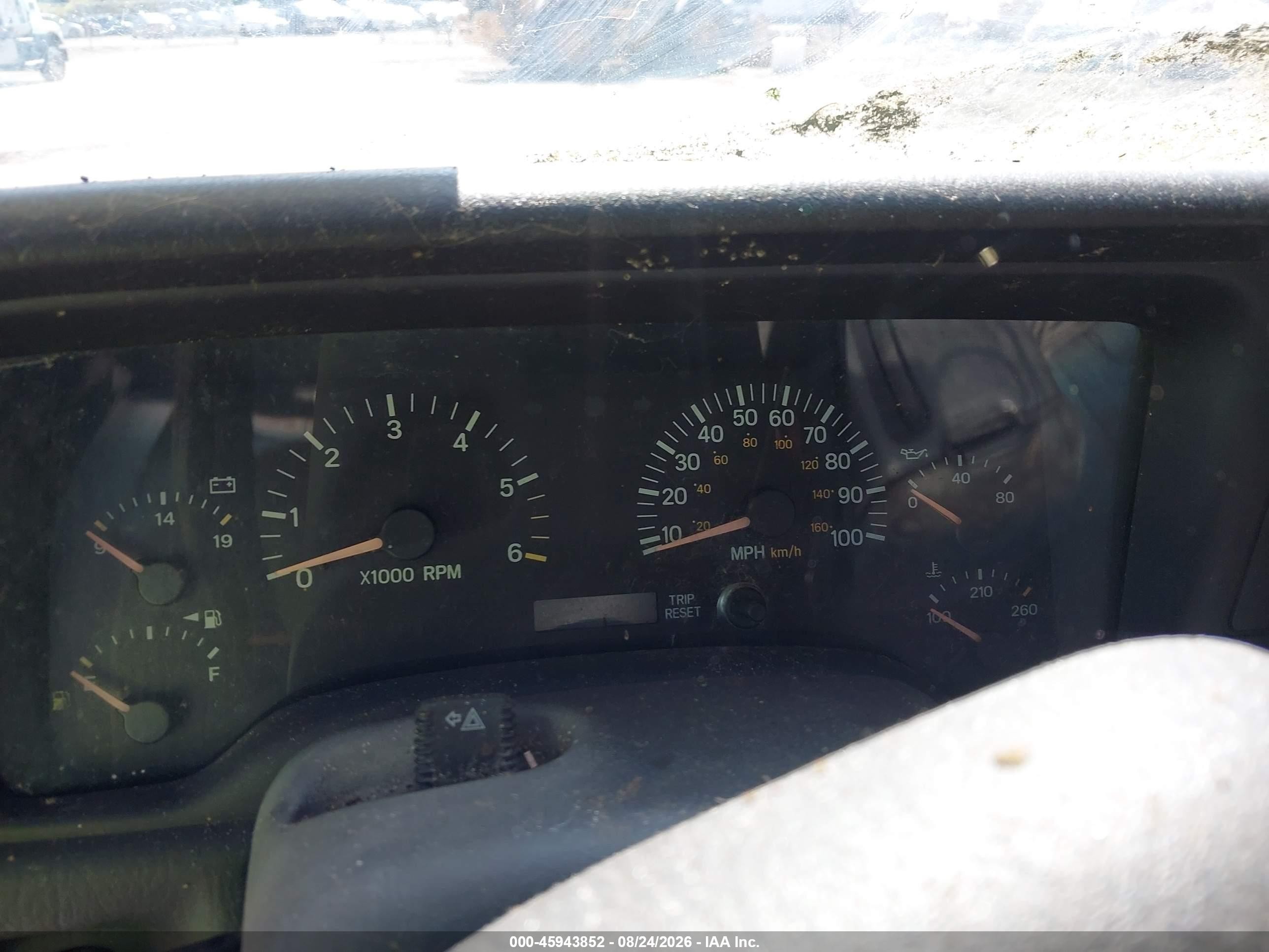 2000 Jeep Cherokee Sport Зеленый vin: 1J4FF48S8YL139075