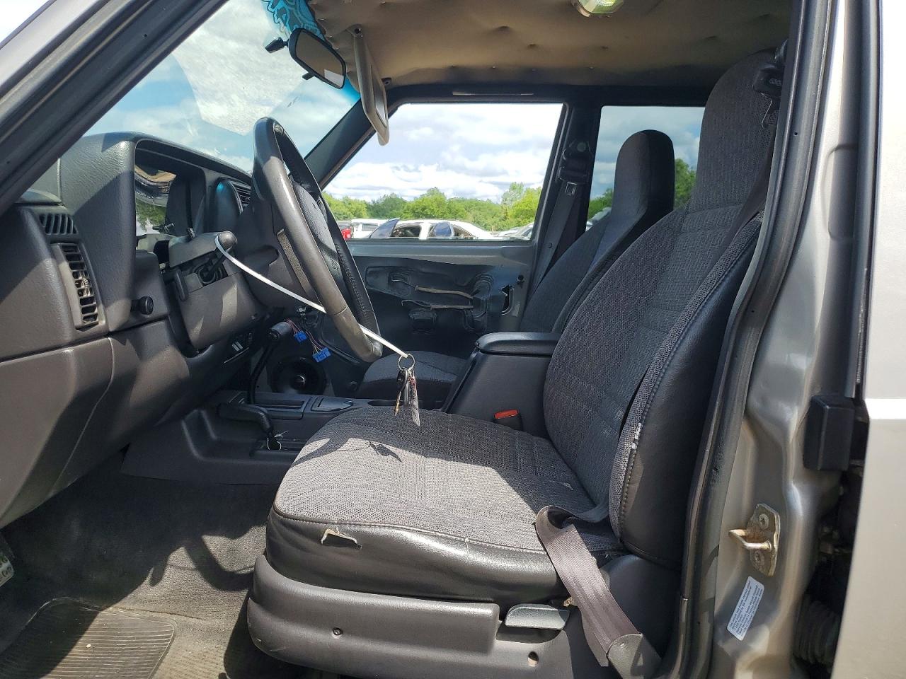 2001 Jeep Cherokee Sport Silver vin: 1J4FF48S91L539801