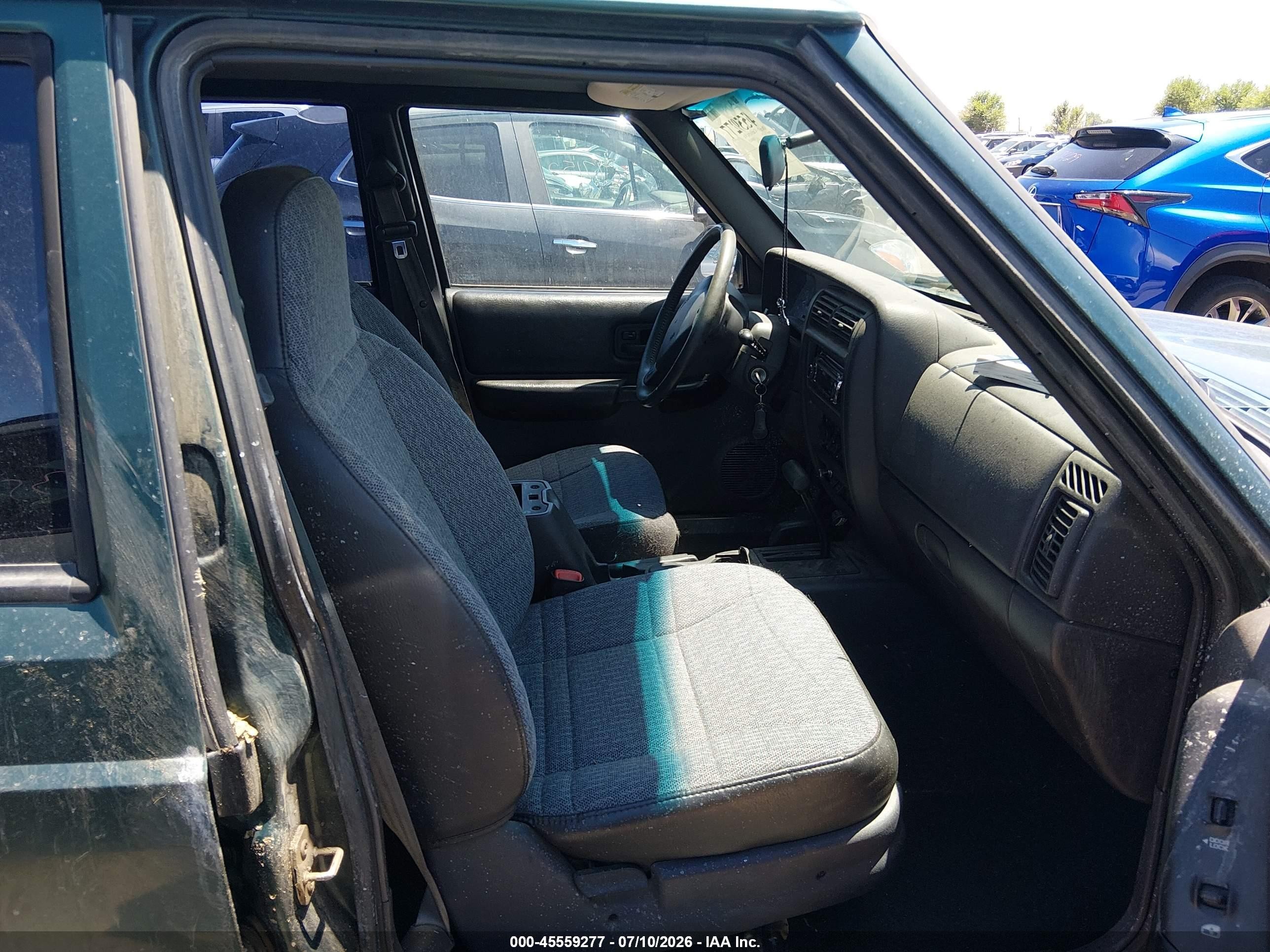 2001 Jeep Cherokee Sport Зеленый vin: 1J4FF48S91L557862