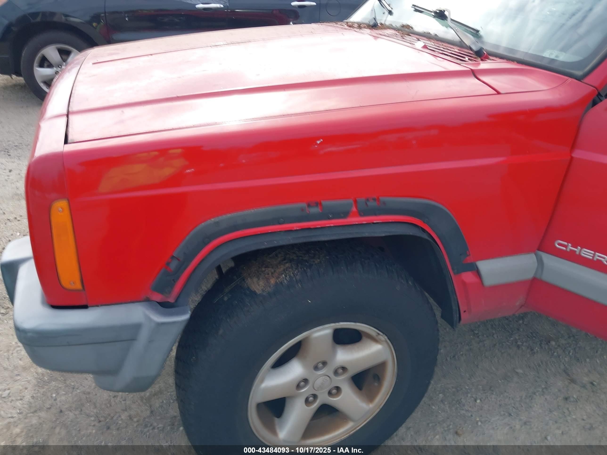 2001 Jeep Cherokee Sport Красный vin: 1J4FF48S91L572331